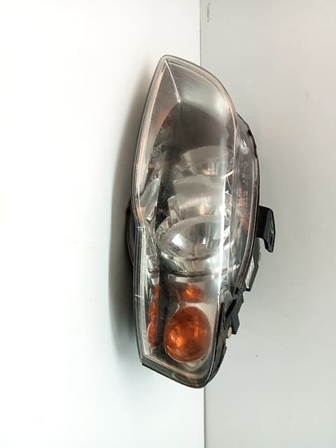 Faro izquierdo AUDI A4 B7 (8EC)