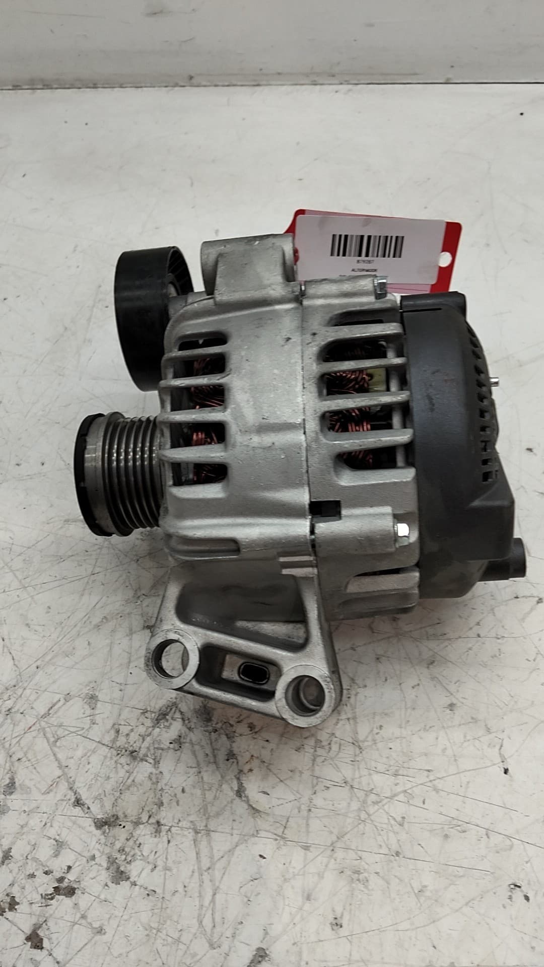 Alternador FORD FIESTA VI VAN 4