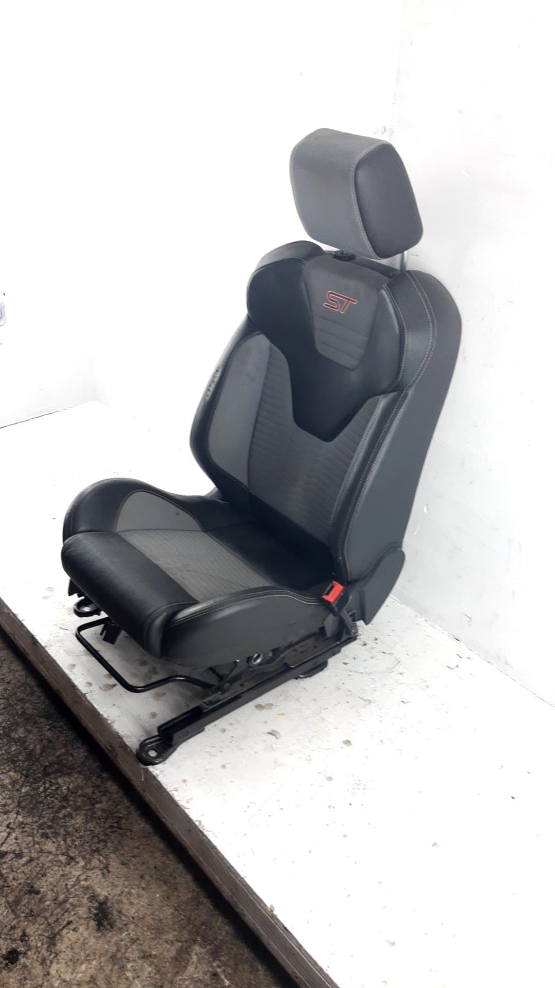 Asiento delantero derecho FORD FIESTA VI VAN 3