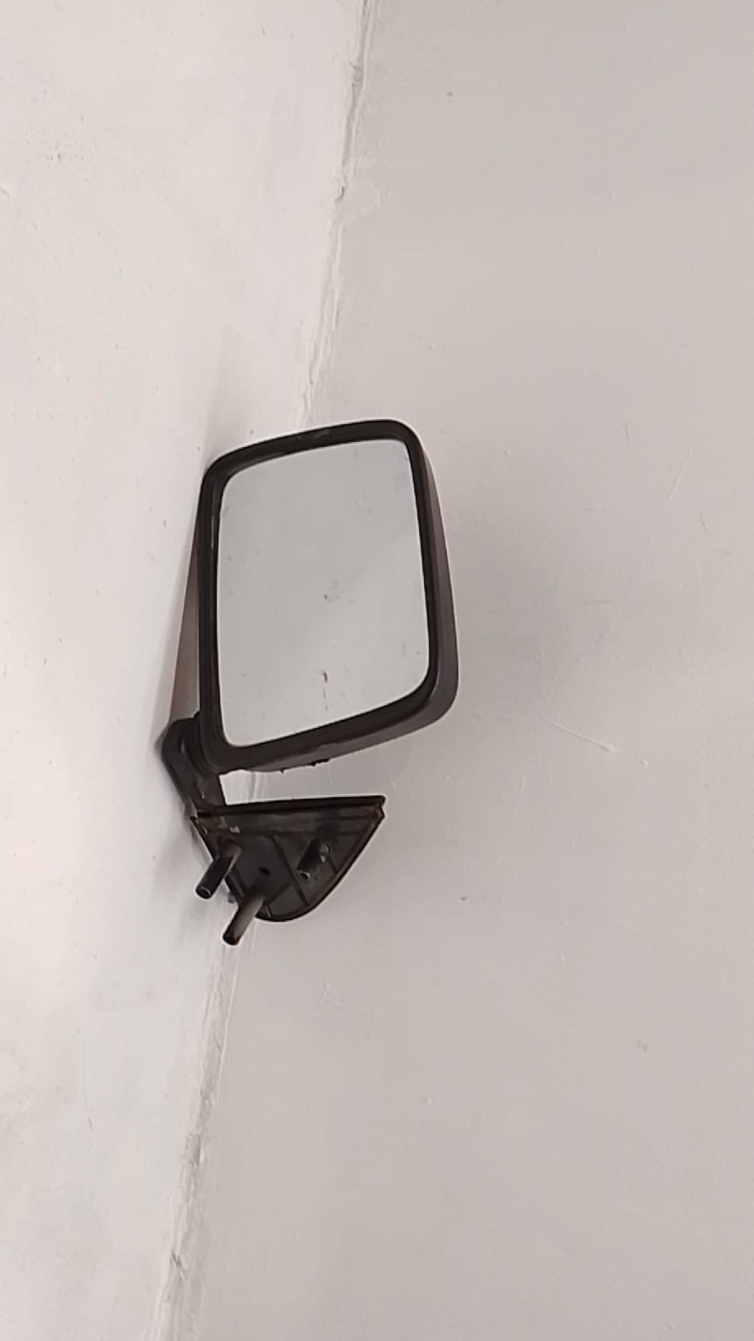 Retrovisor izquierdo NISSAN PICK-UP (D22)