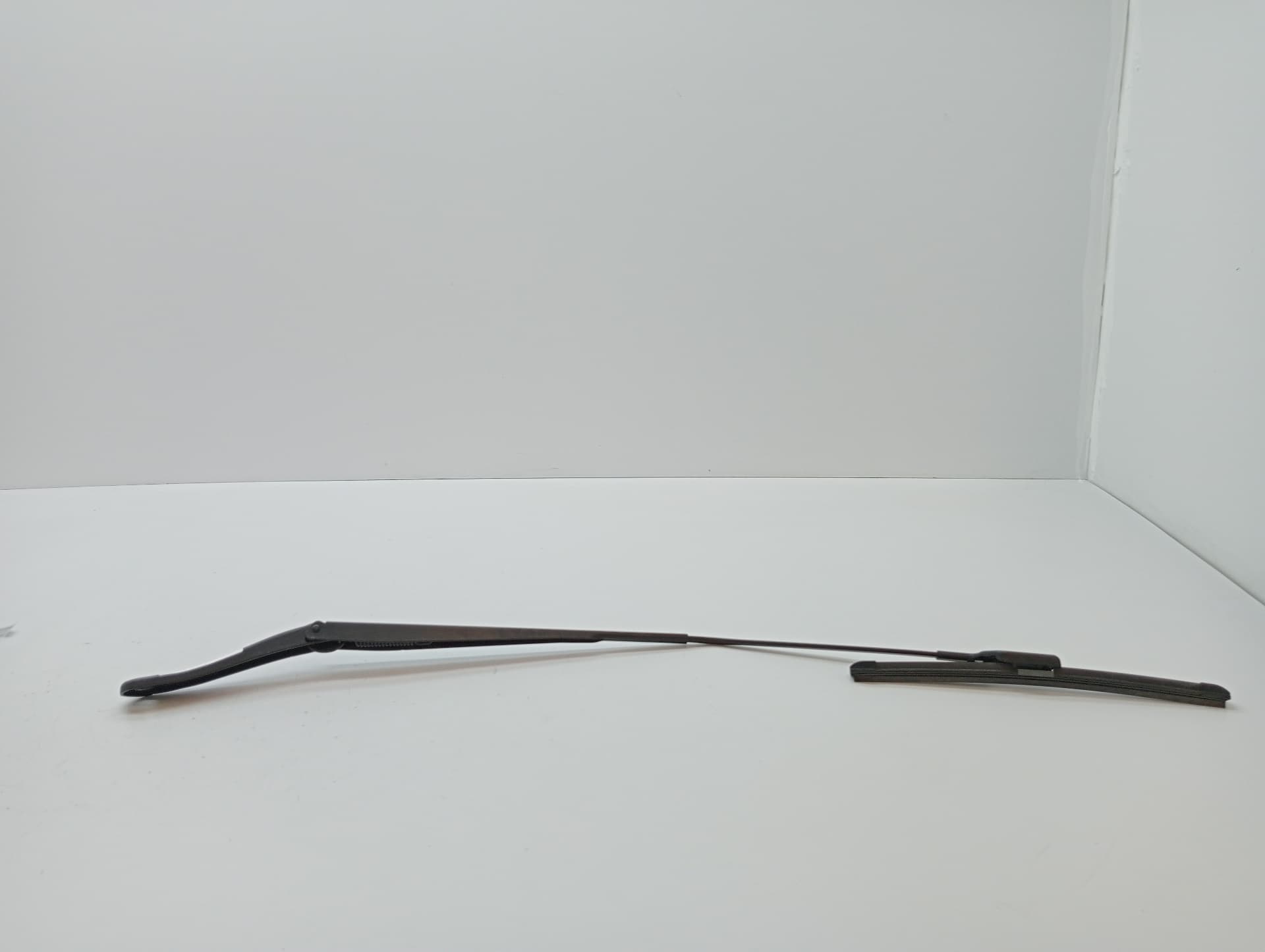 Brazo limpia delantero derecho RENAULT CLIO IV