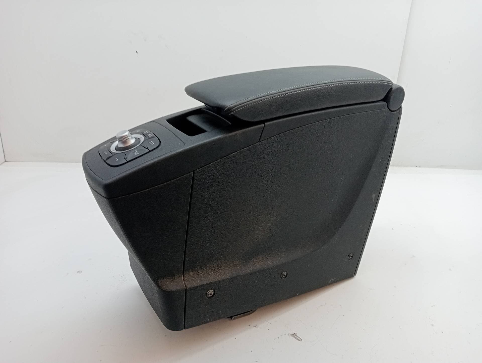 Consola central RENAULT MEGANE IV GRANDTOUR 3