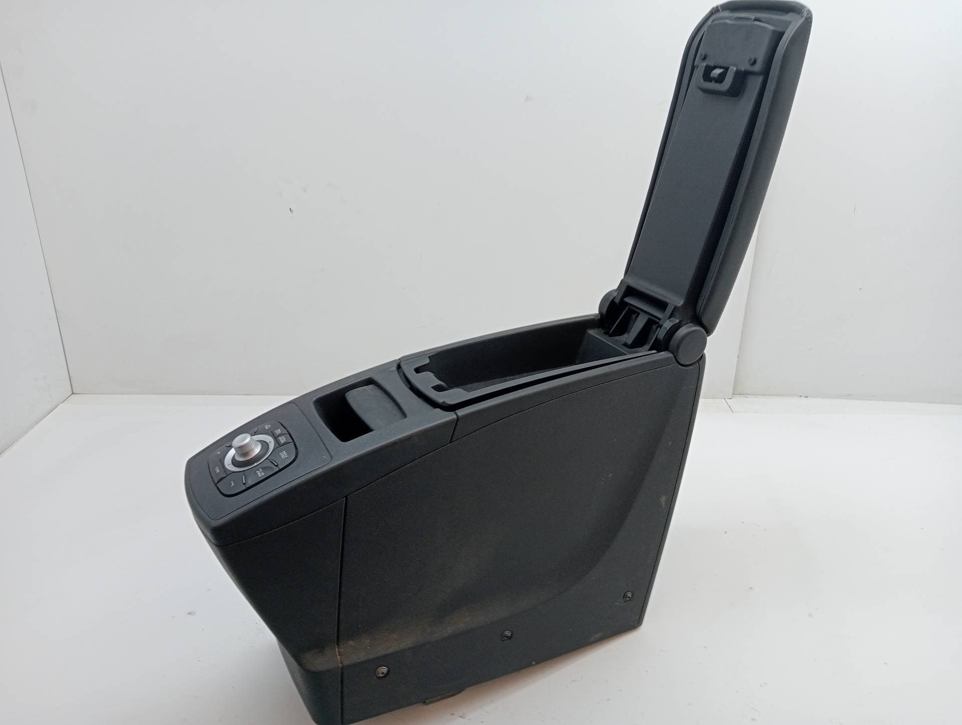 Consola central RENAULT MEGANE IV GRANDTOUR 2