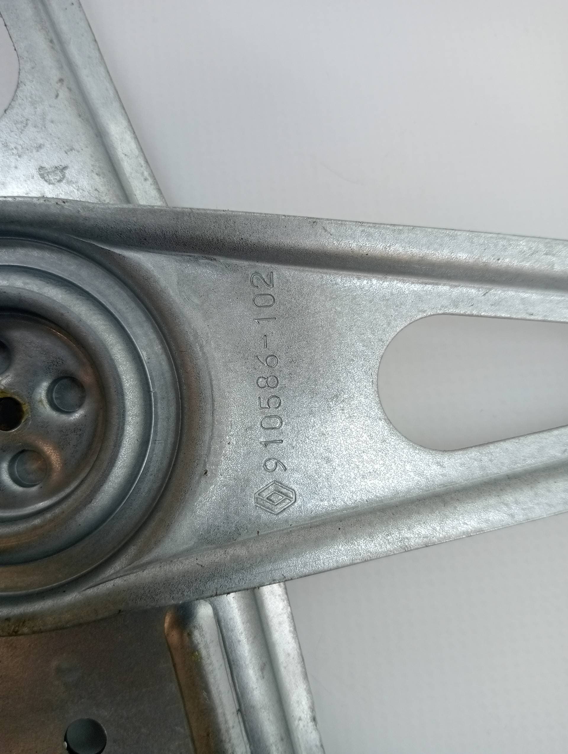 Elevalunas trasero derecho RENAULT MEGANE IV GRANDTOUR 2