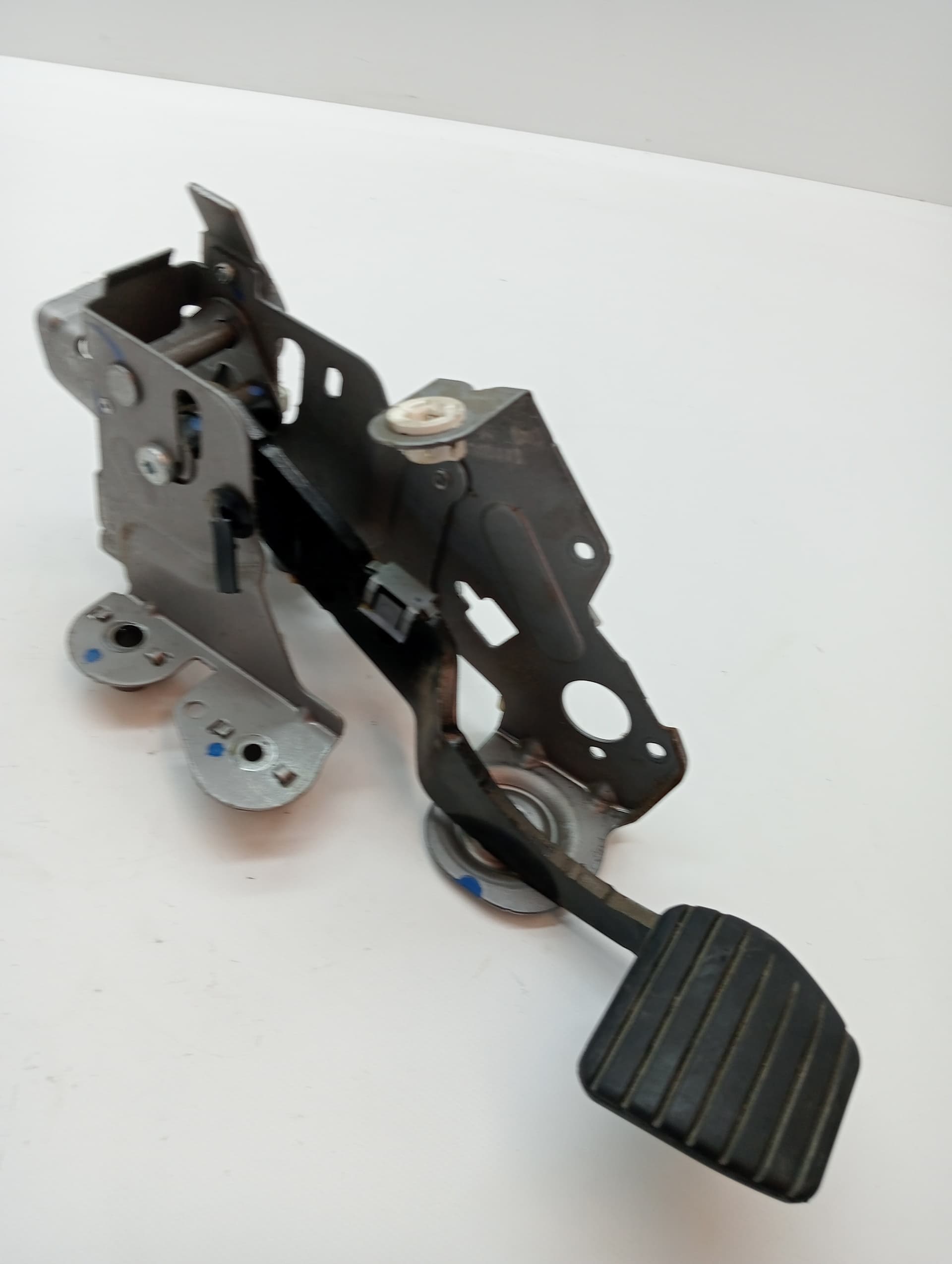 Pedal freno RENAULT MEGANE IV GRANDTOUR 2
