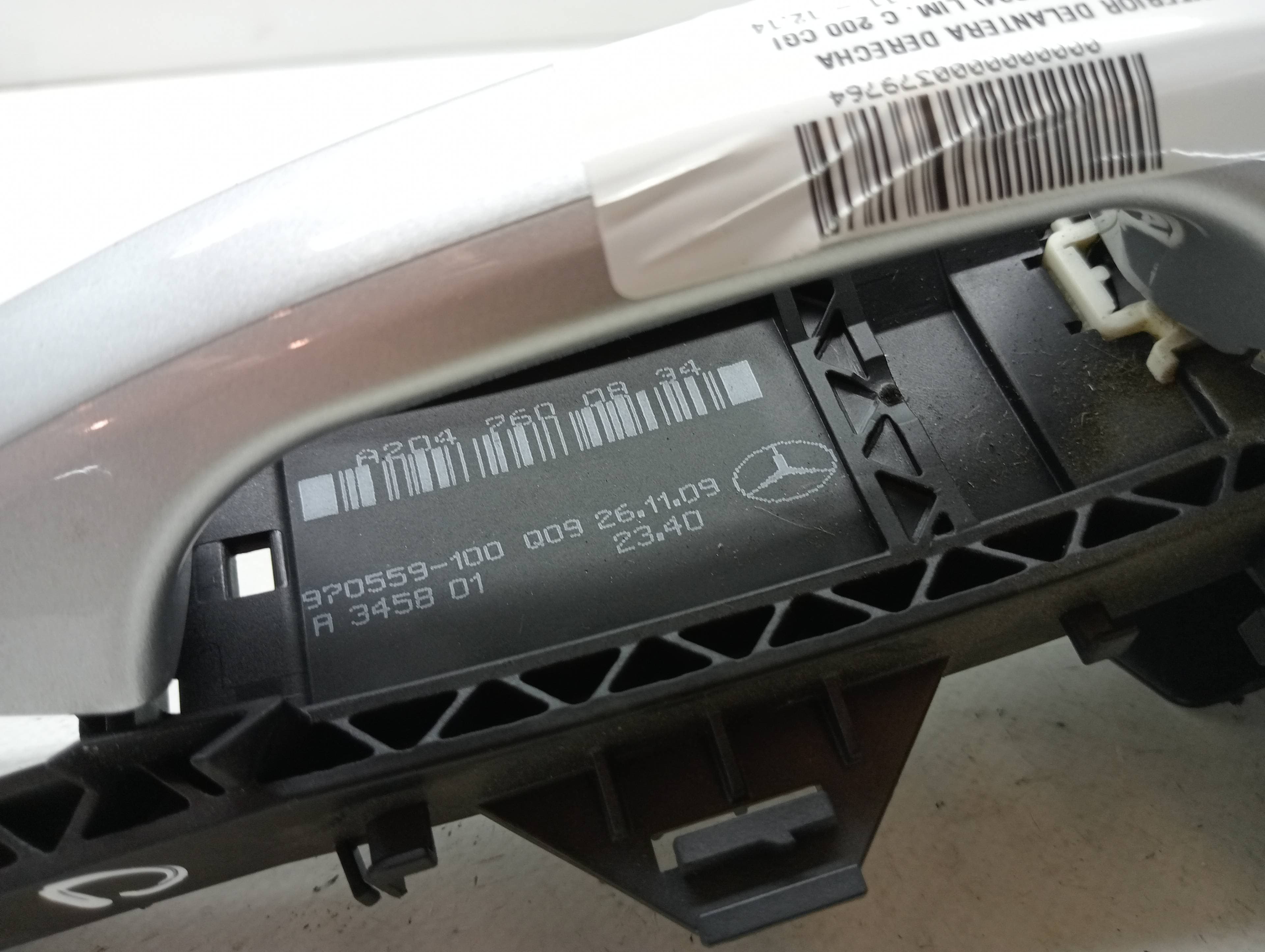 Maneta exterior delantera derecha MERCEDES-BENZ CLASE C (W204) LIM. 3