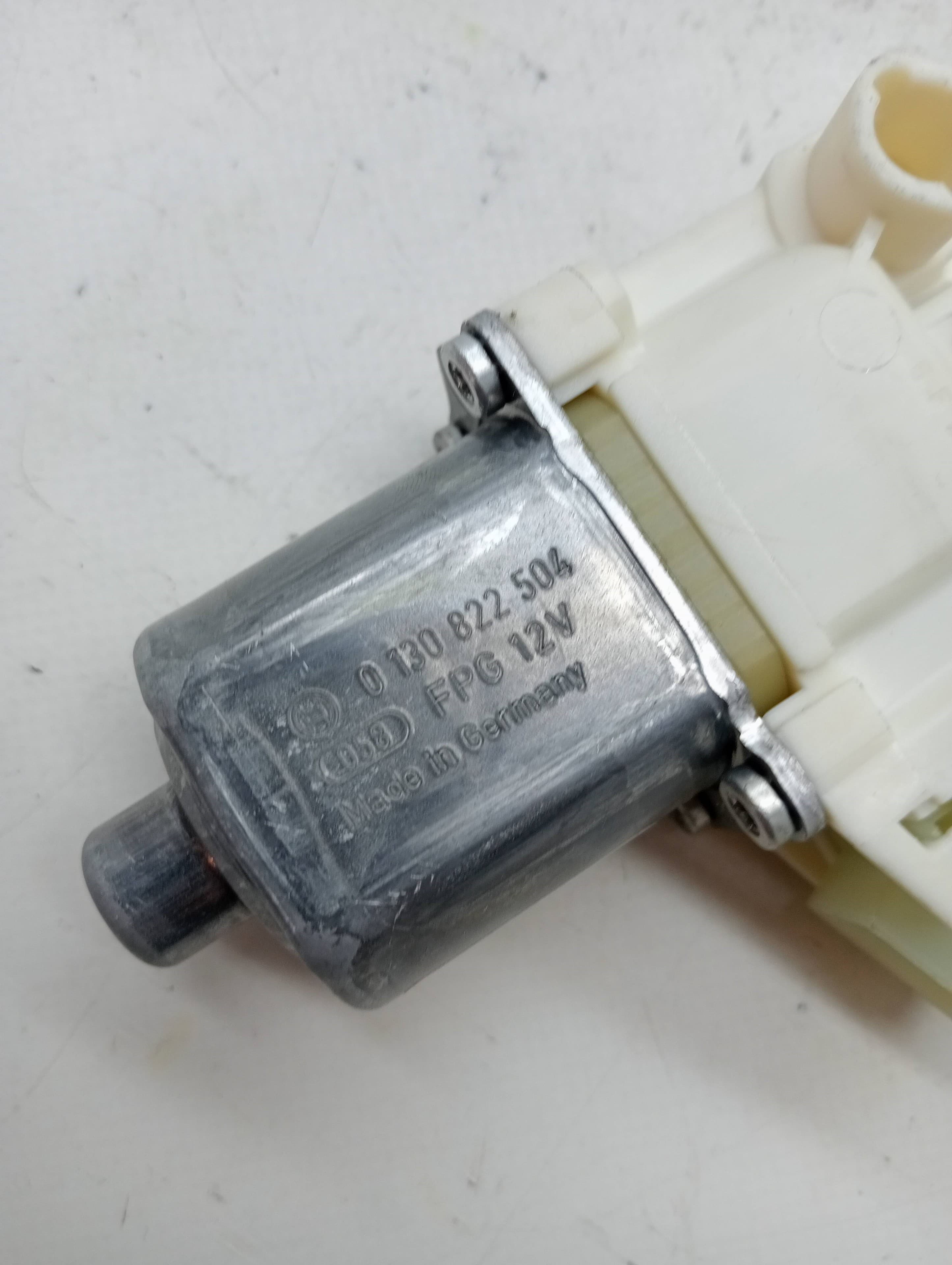 Motor elevalunas delantero derecho MERCEDES-BENZ CLASE C (W204) LIM. 2