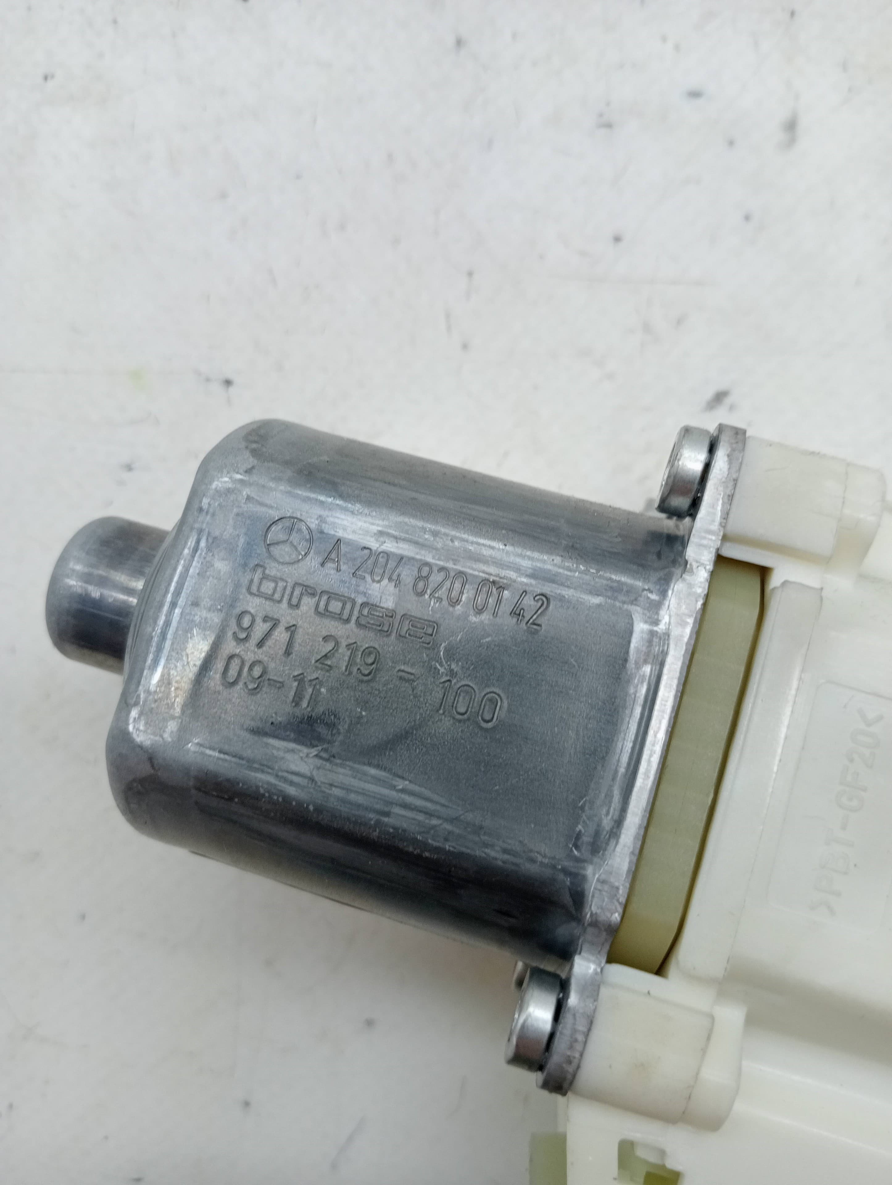 Motor elevalunas delantero izquierdo MERCEDES-BENZ CLASE C (W204) LIM. 2