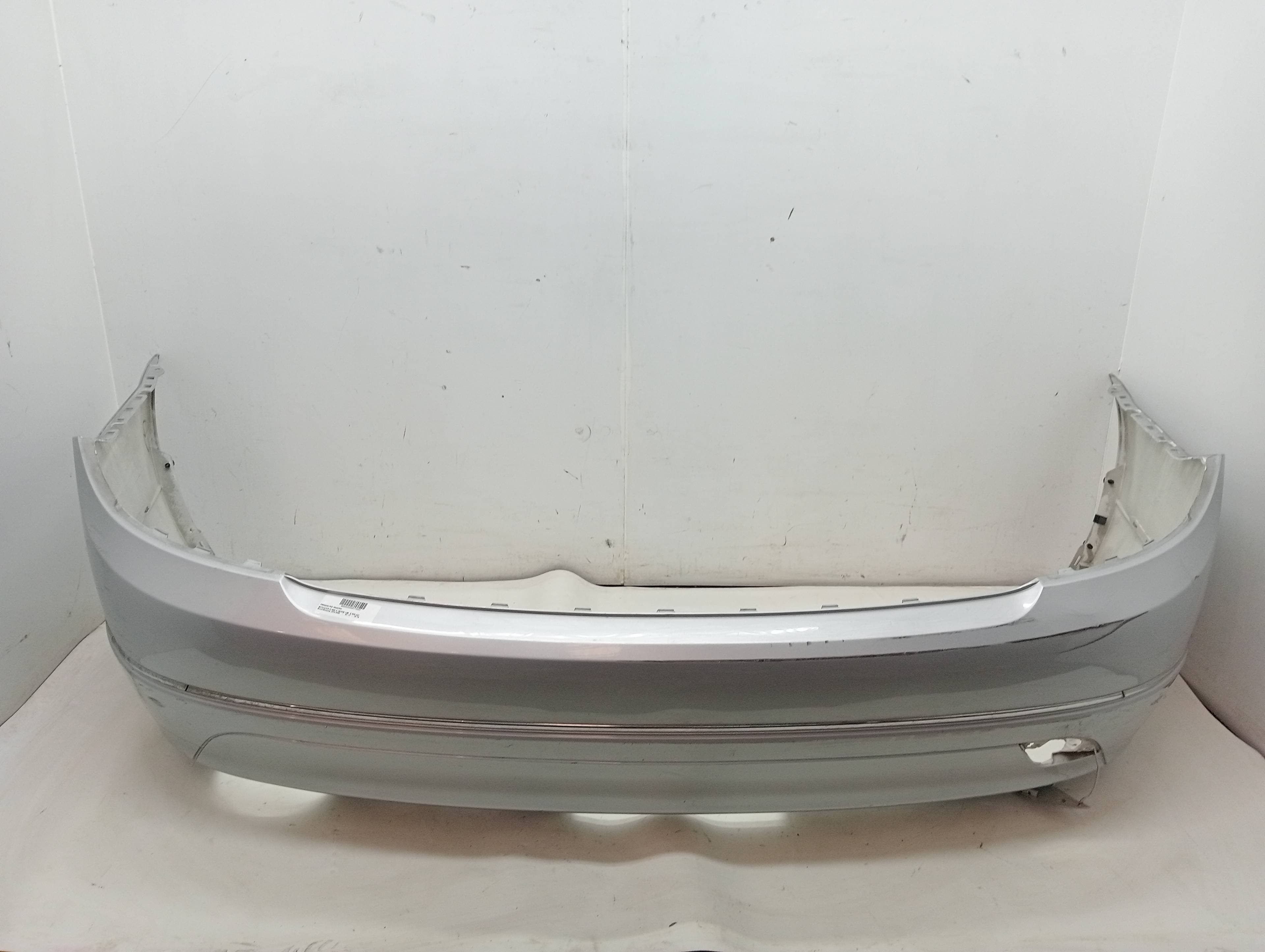 Paragolpes trasero MERCEDES-BENZ CLASE C (W204) LIM.