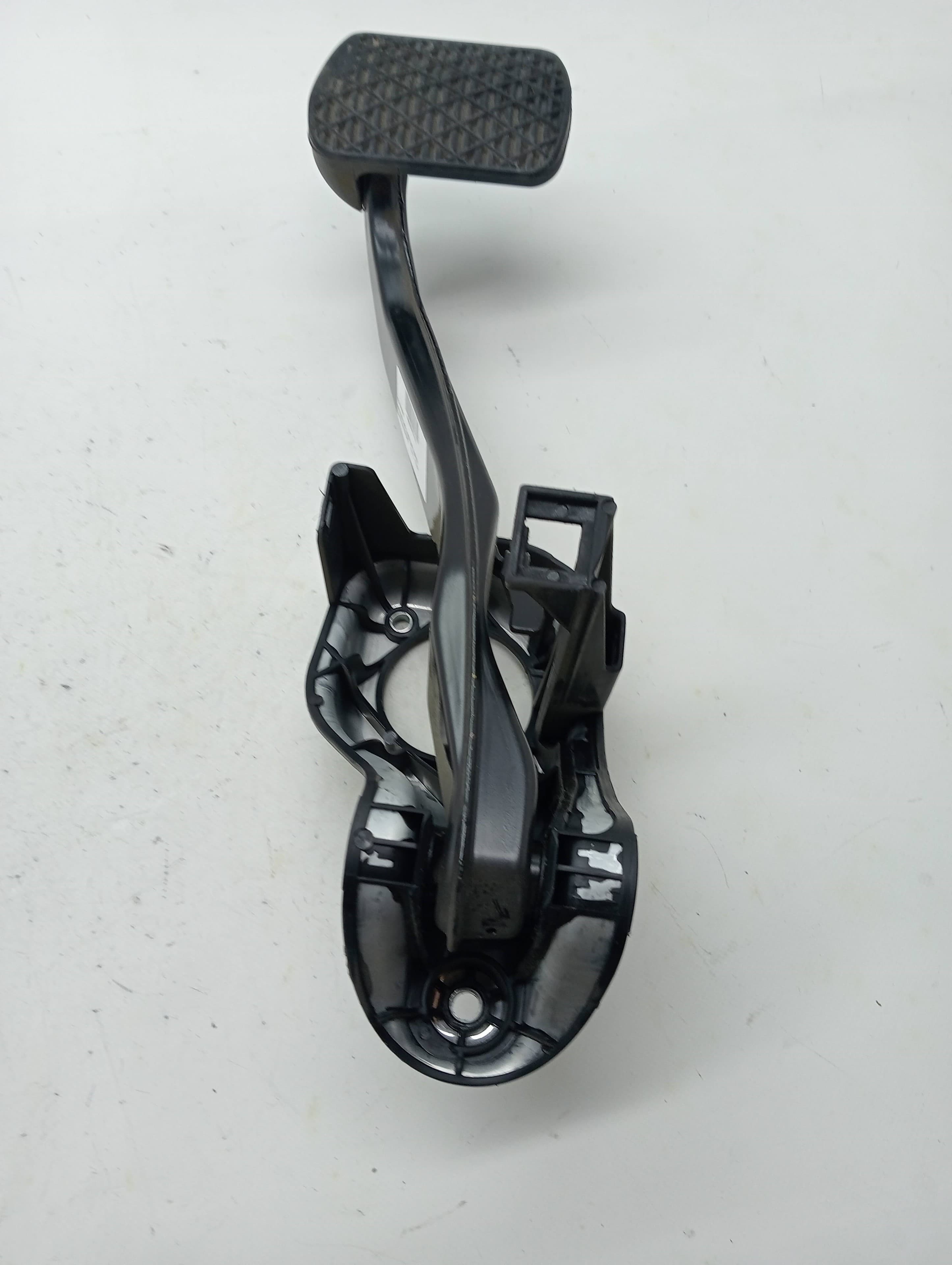 Pedal freno MERCEDES-BENZ CLASE C (W204) LIM.