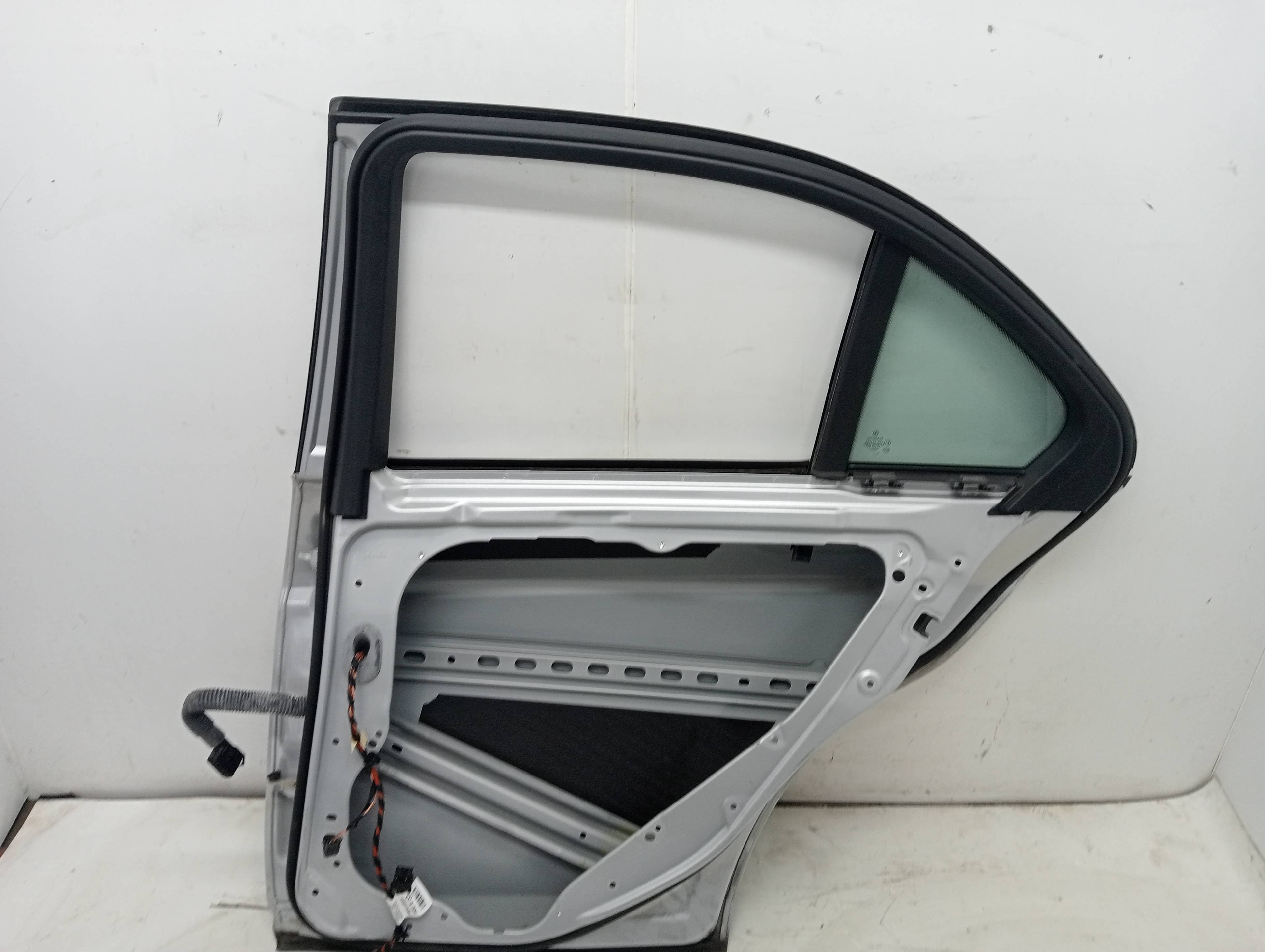 Puerta trasera derecha MERCEDES-BENZ CLASE C (W204) LIM. 2