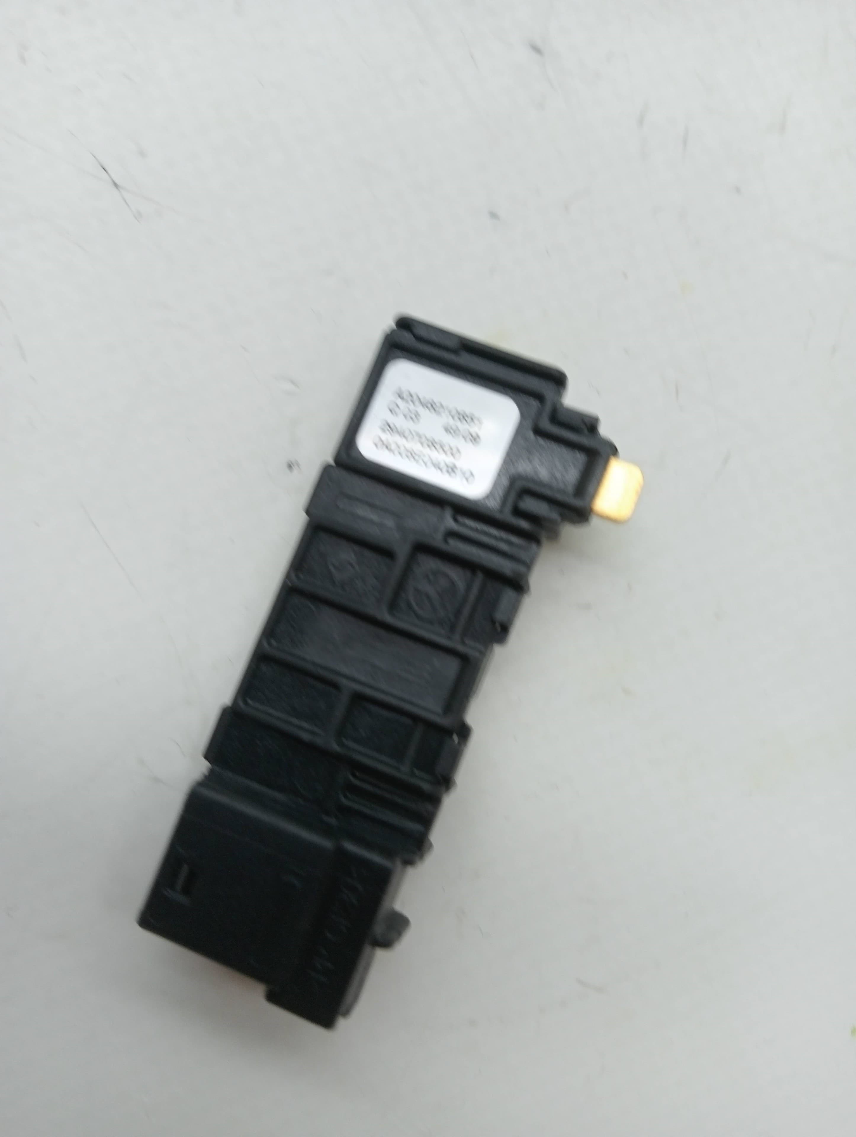 Sensor MERCEDES-BENZ CLASE C (W204) LIM. 3