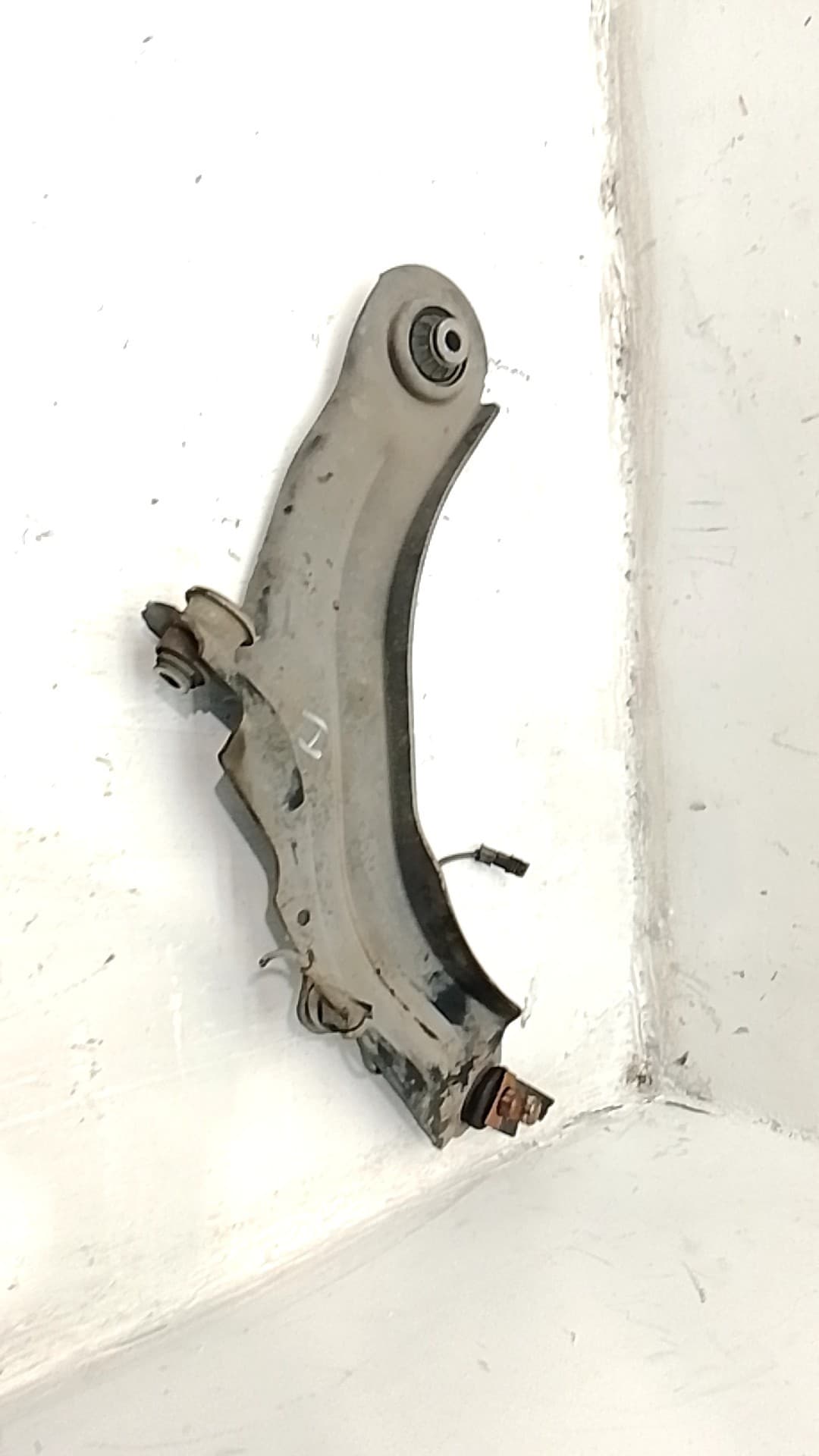 Brazo suspension inferior delantero izquierdo RENAULT MEGANE III BERLINA 5 P 3