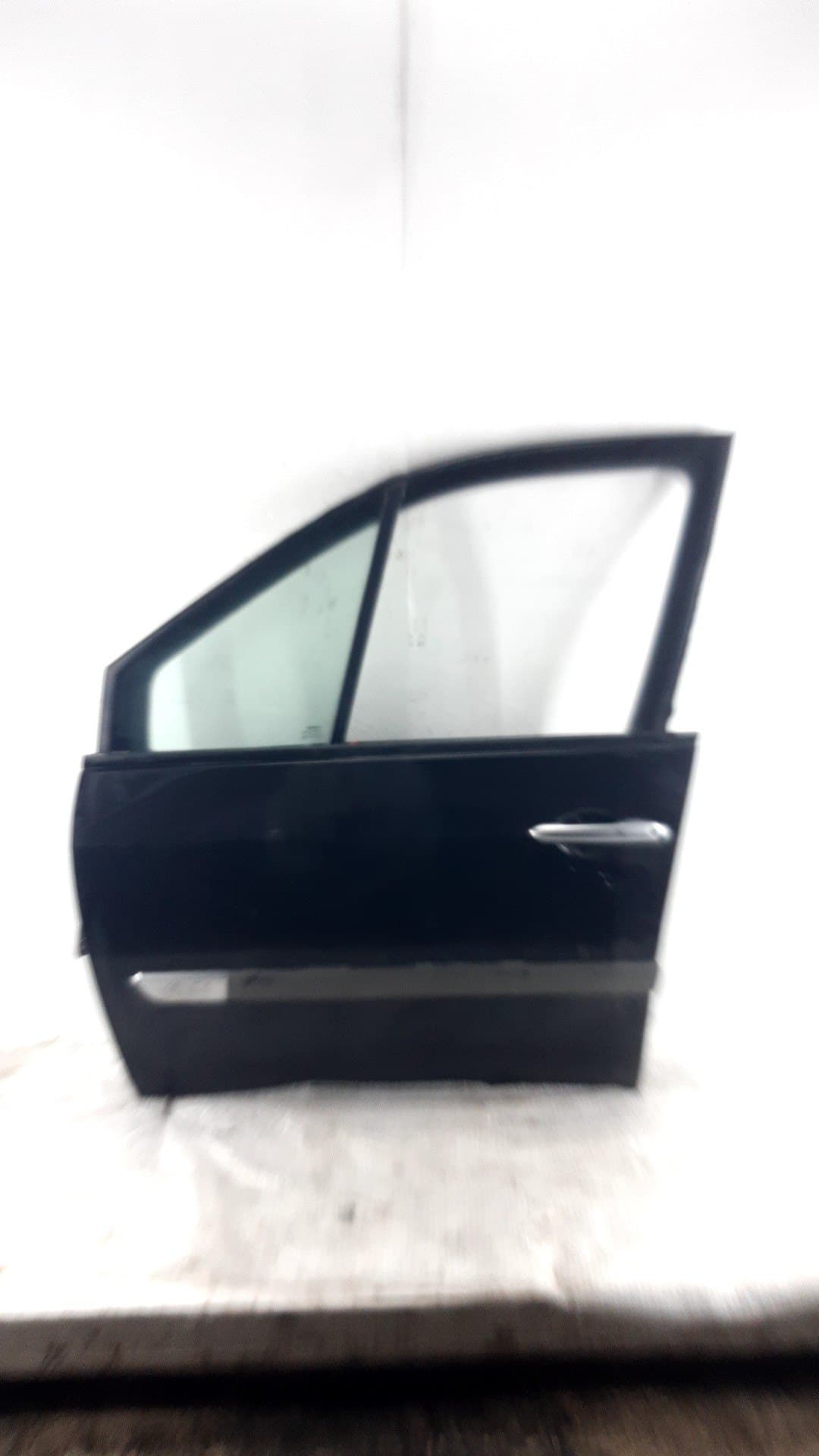 Puerta delantera izquierda RENAULT MEGANE III BERLINA 5 P