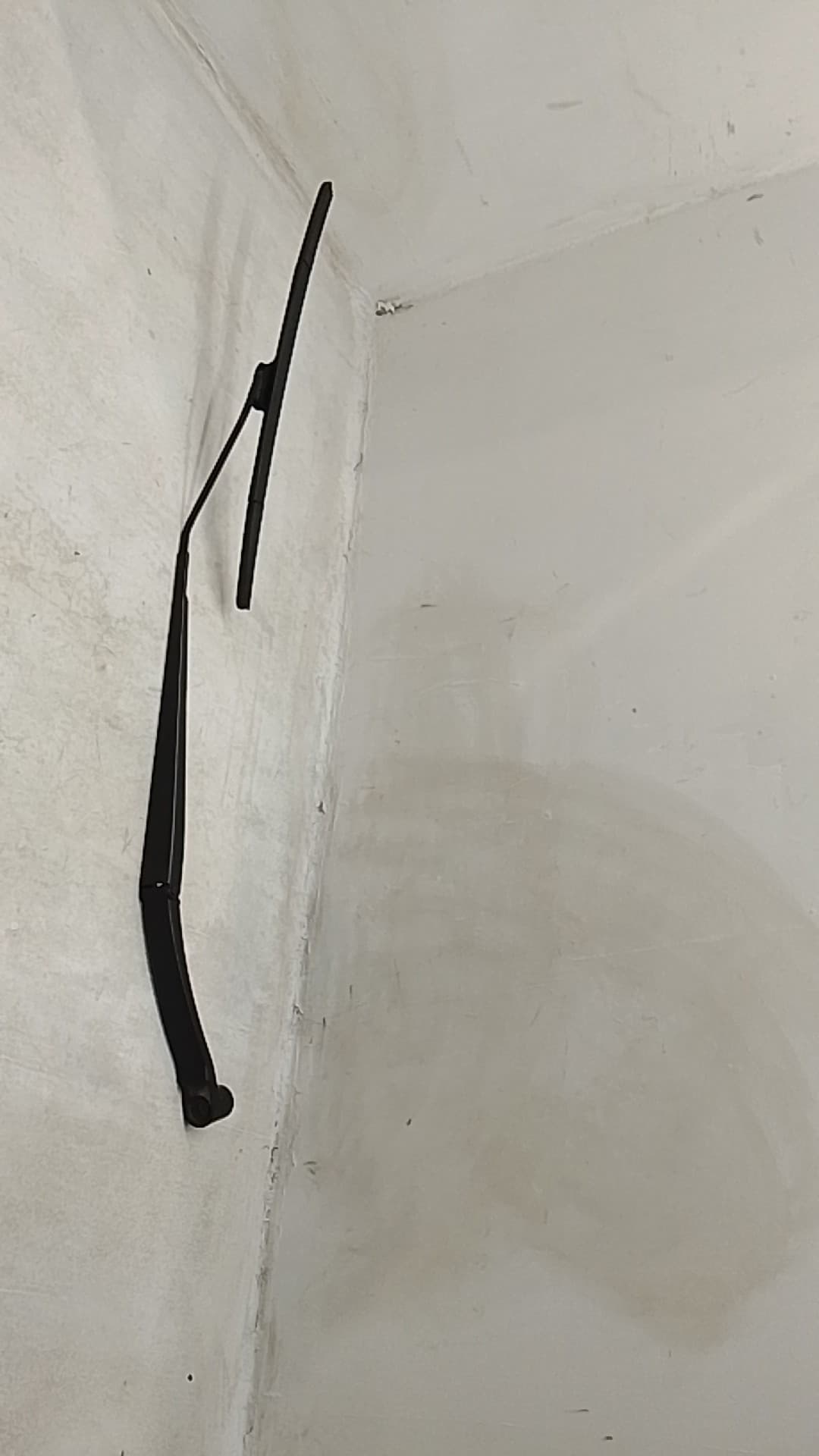 Brazo limpia delantero derecho RENAULT KADJAR