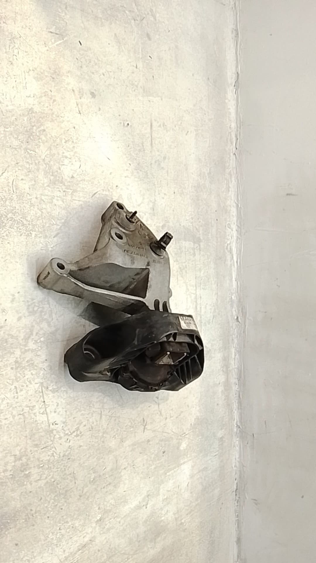 Soporte motor derecho RENAULT KADJAR 4