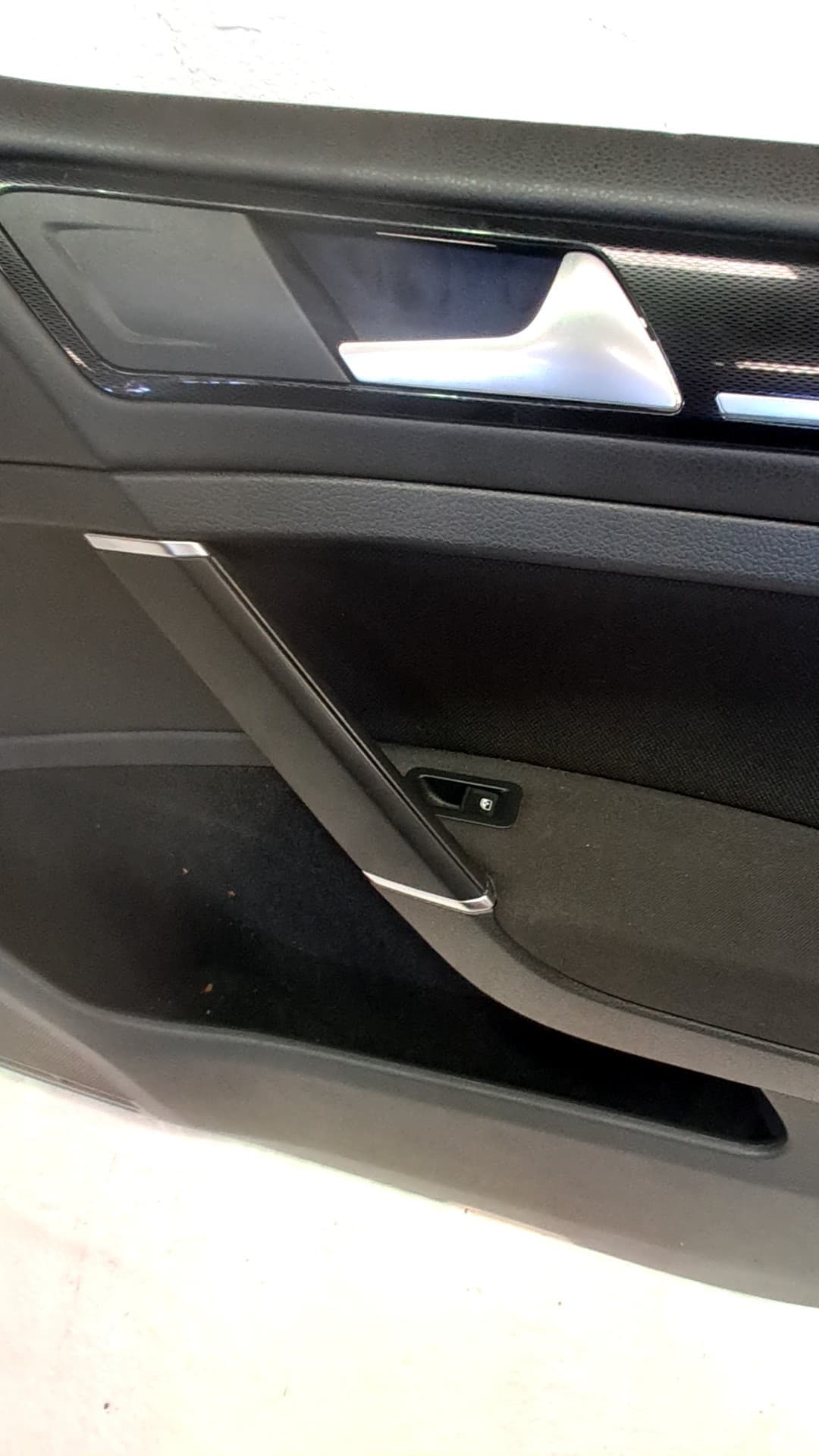 Guarnecido puerta delantera derecha VOLKSWAGEN GOLF VII LIM. 4