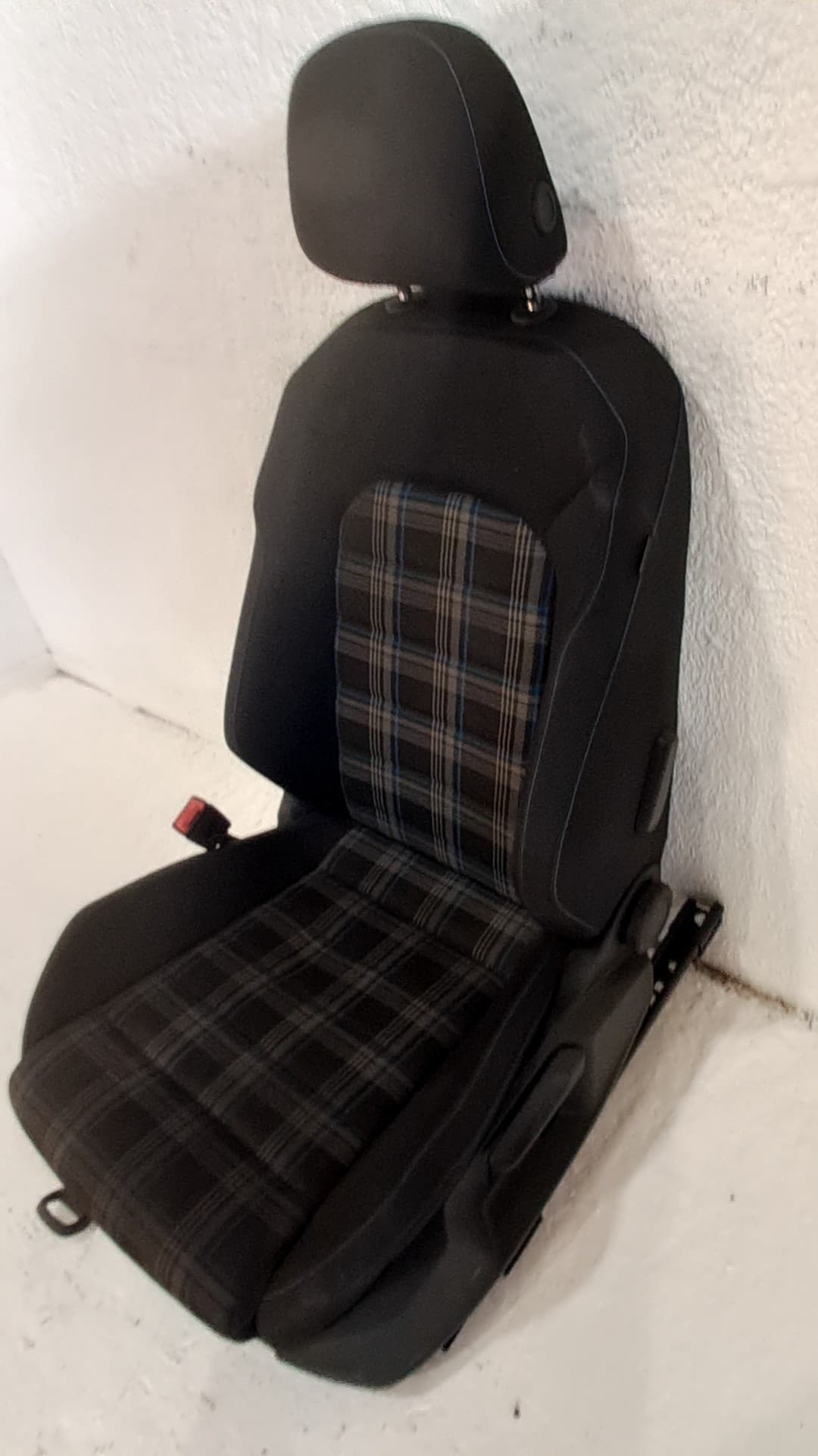 Asiento delantero izquierdo VOLKSWAGEN GOLF VII LIM. 3