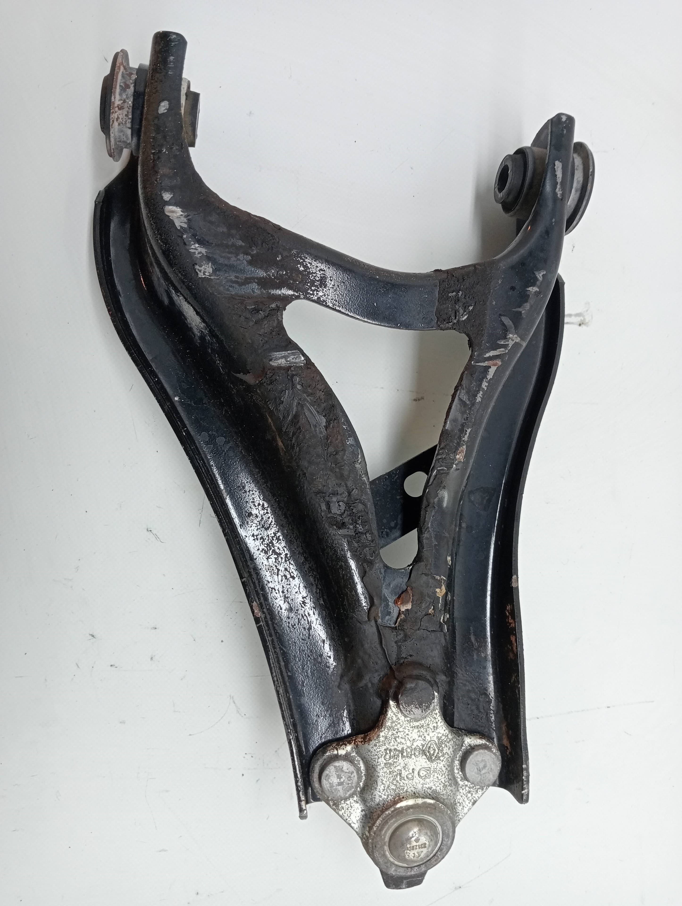 Brazo suspension inferior delantero izquierdo DACIA DUSTER 2