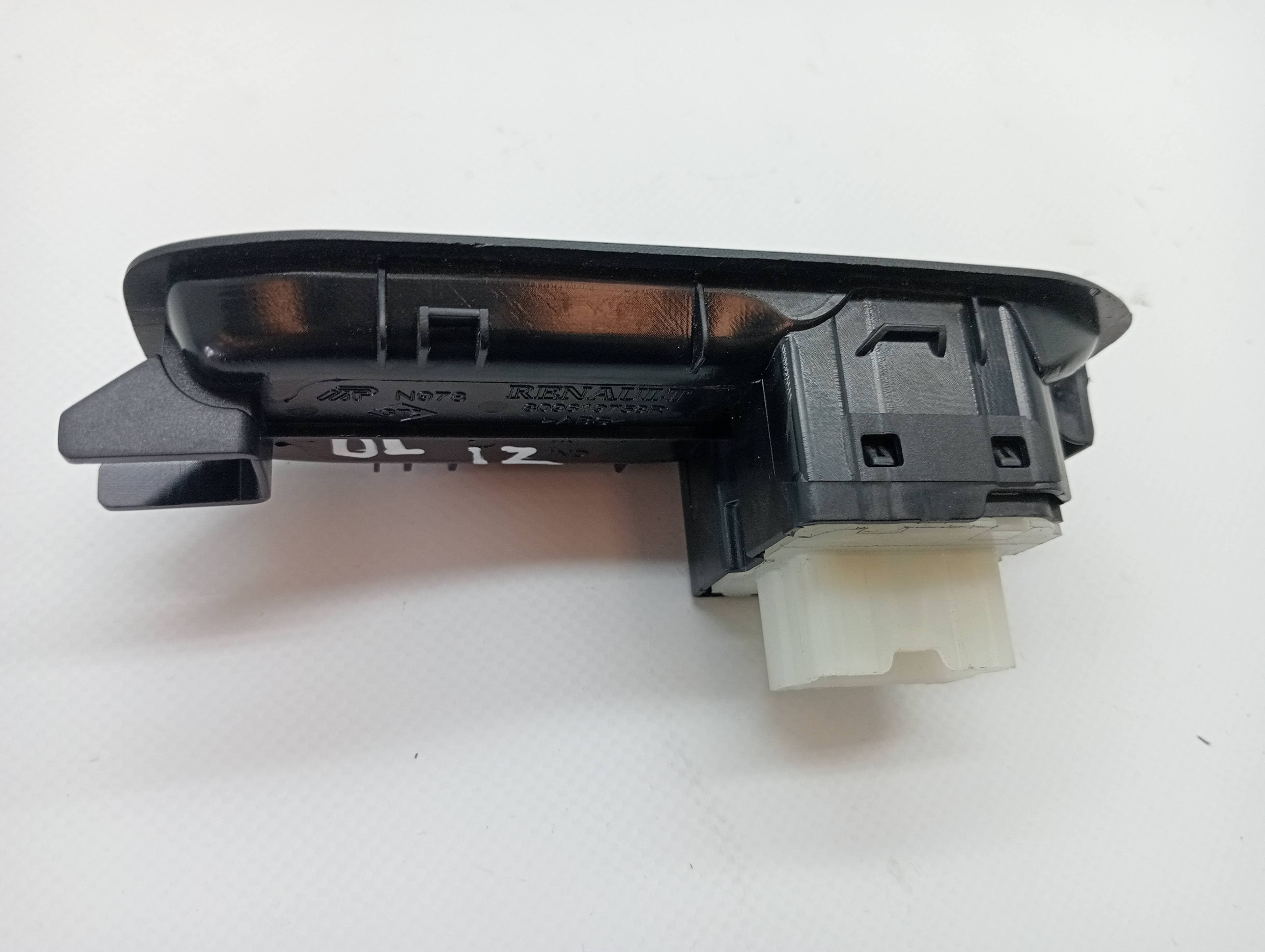Mando elevalunas delantero izquierdo DACIA DUSTER 3