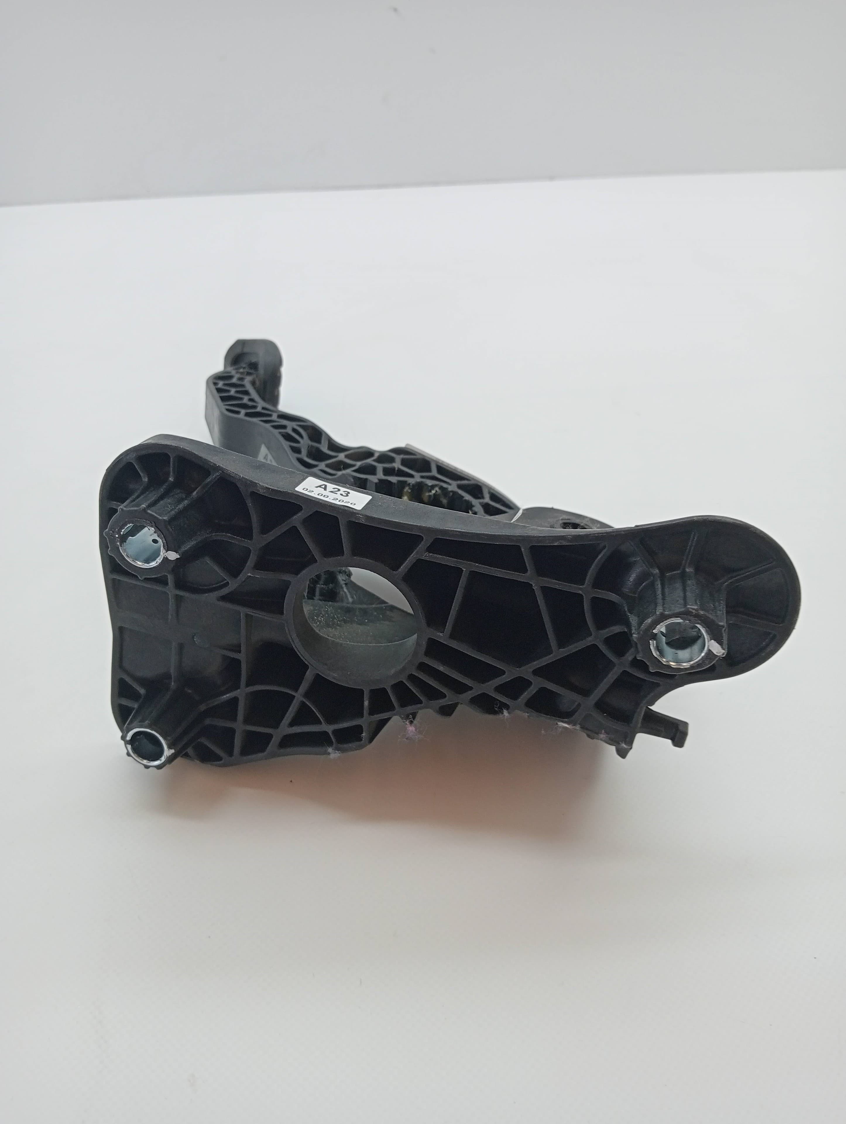 Pedal embrague DACIA DUSTER 2