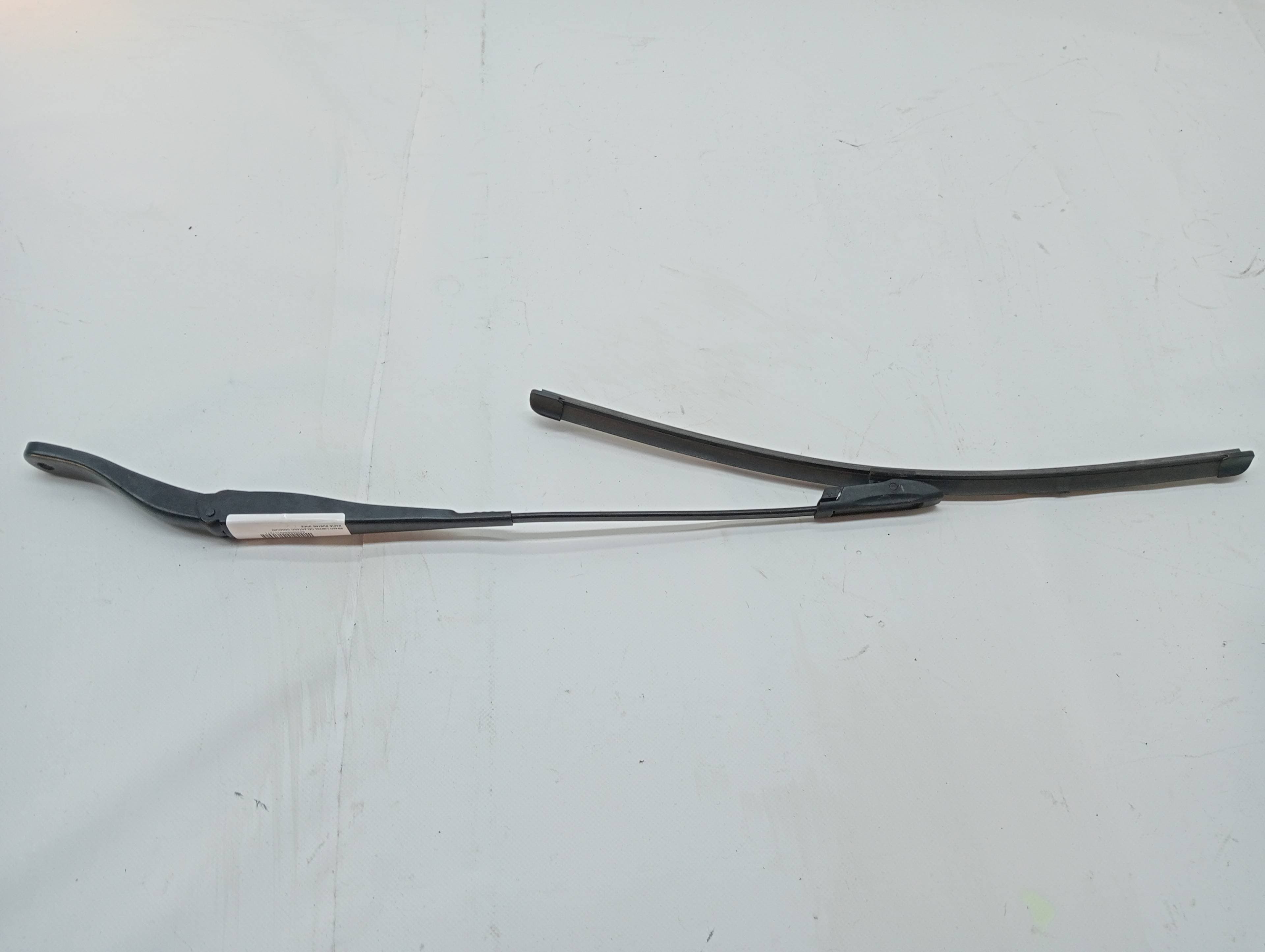 Brazo limpia delantero derecho DACIA DUSTER