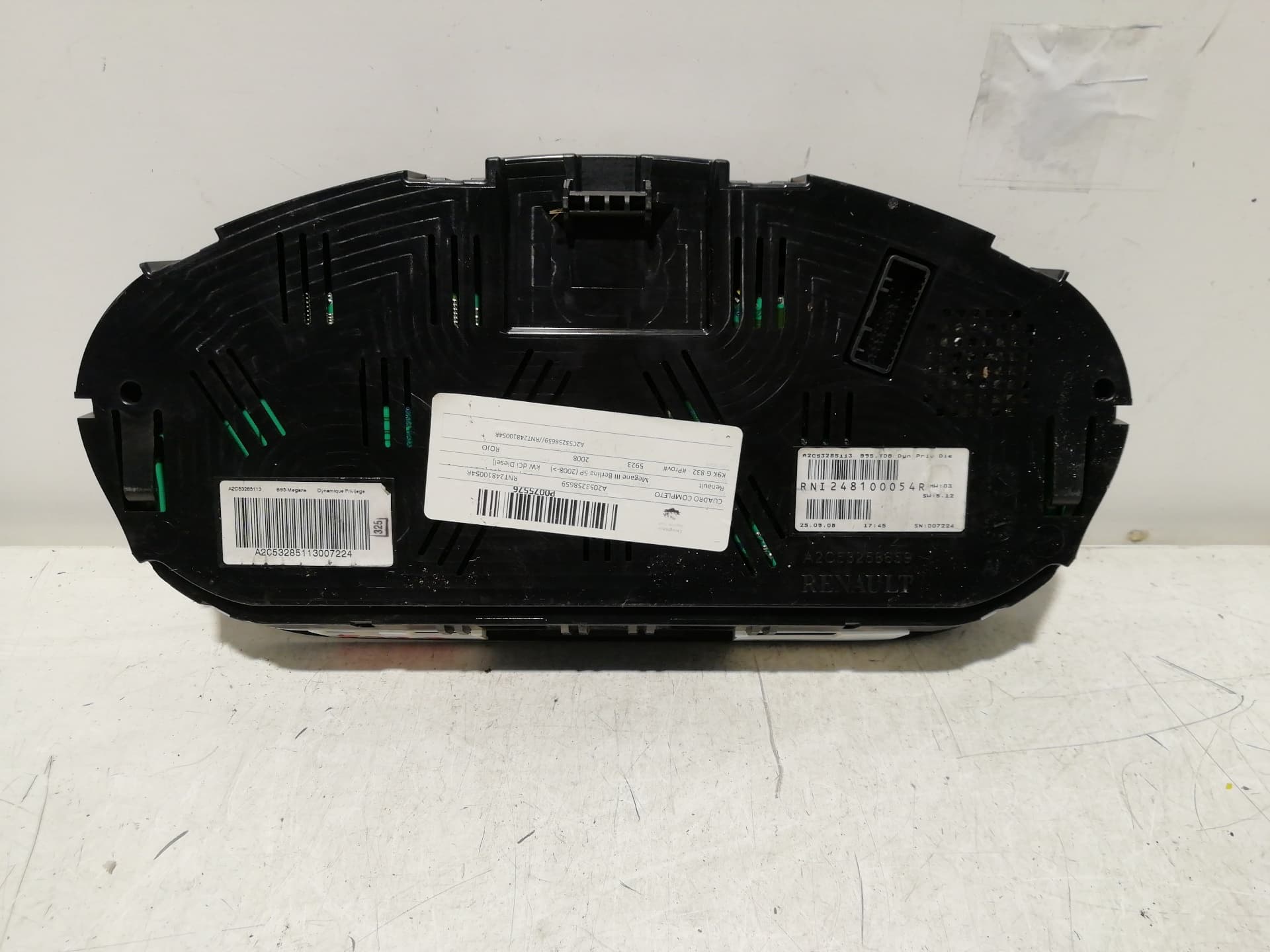 Cuadro instrumentos RENAULT MEGANE III COUPE 2