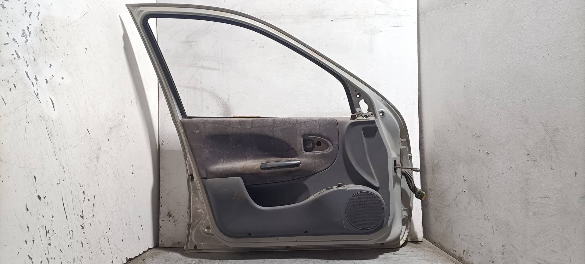 Puerta delantera izquierda RENAULT MEGANE I FASE 2 BERLINA (BA0) 3