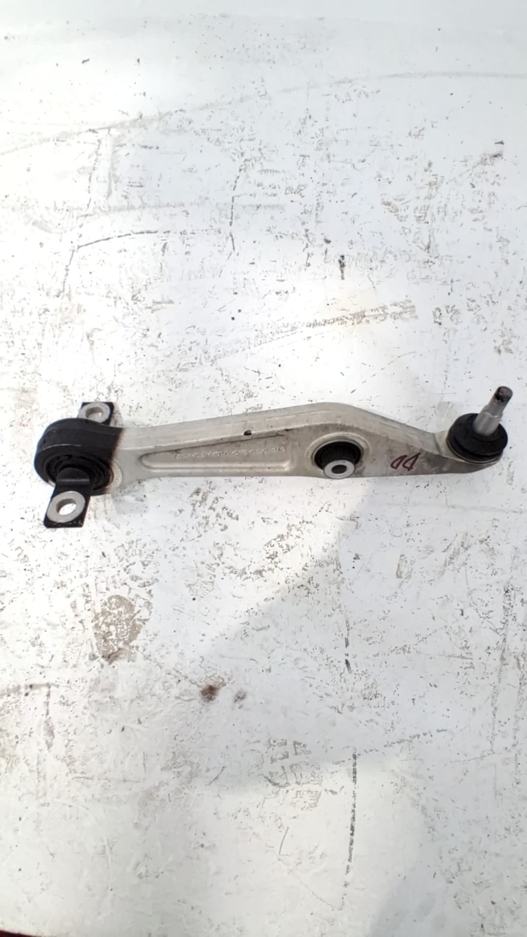 Brazo suspension inferior delantero derecho BYD SEAL