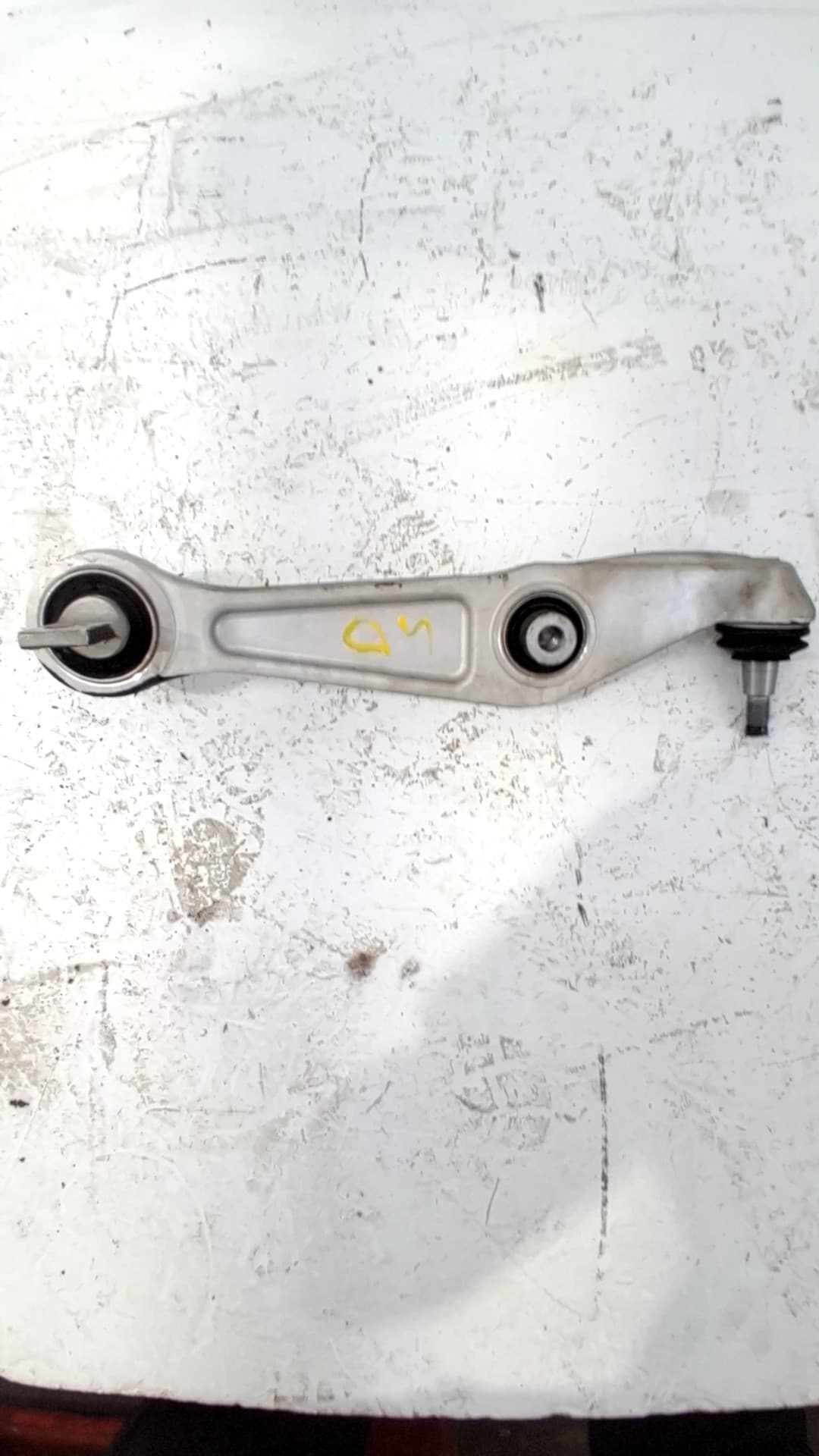 Brazo suspension inferior delantero derecho BYD SEAL 2