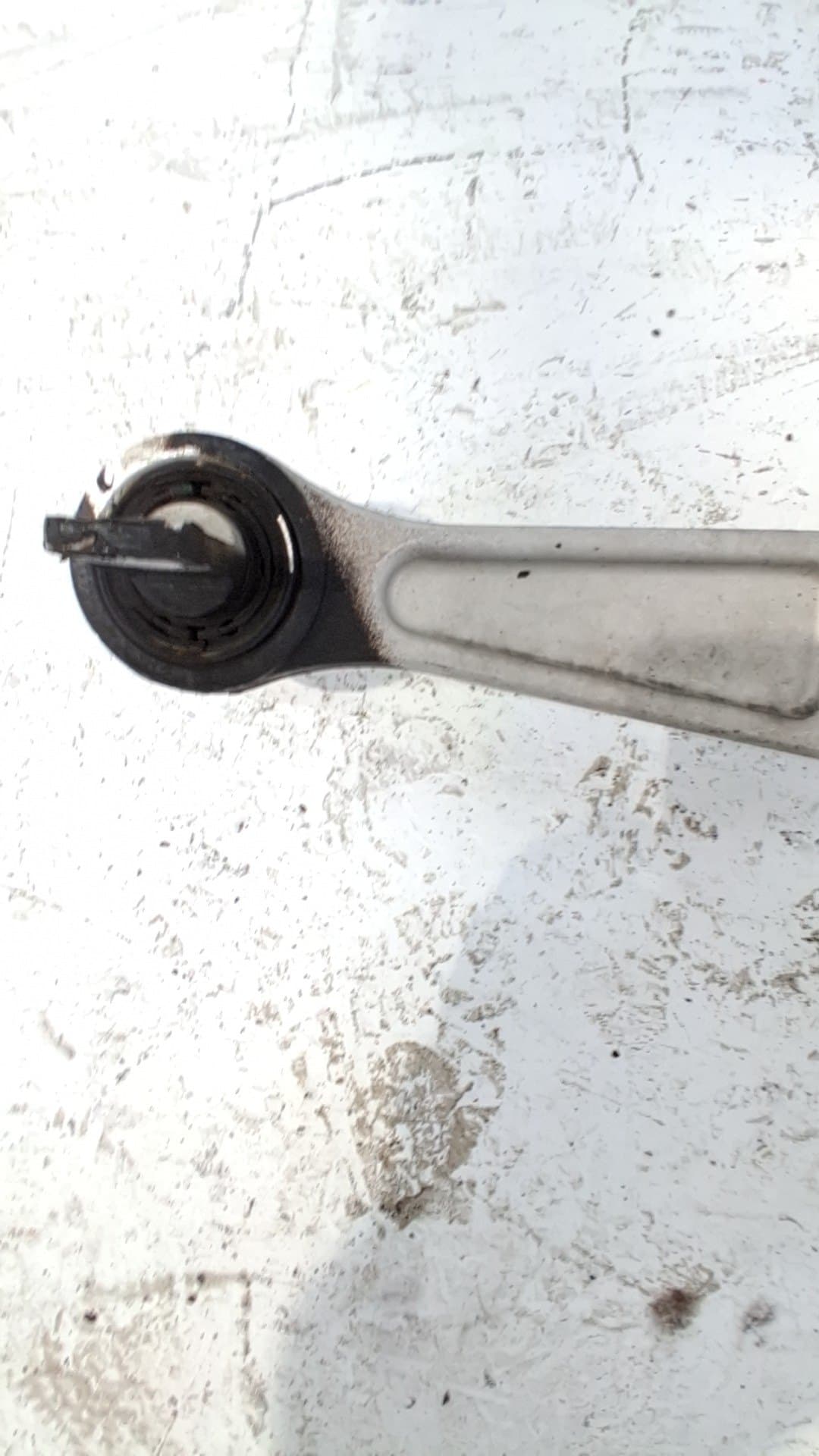 Brazo suspension inferior delantero izquierdo BYD SEAL 3