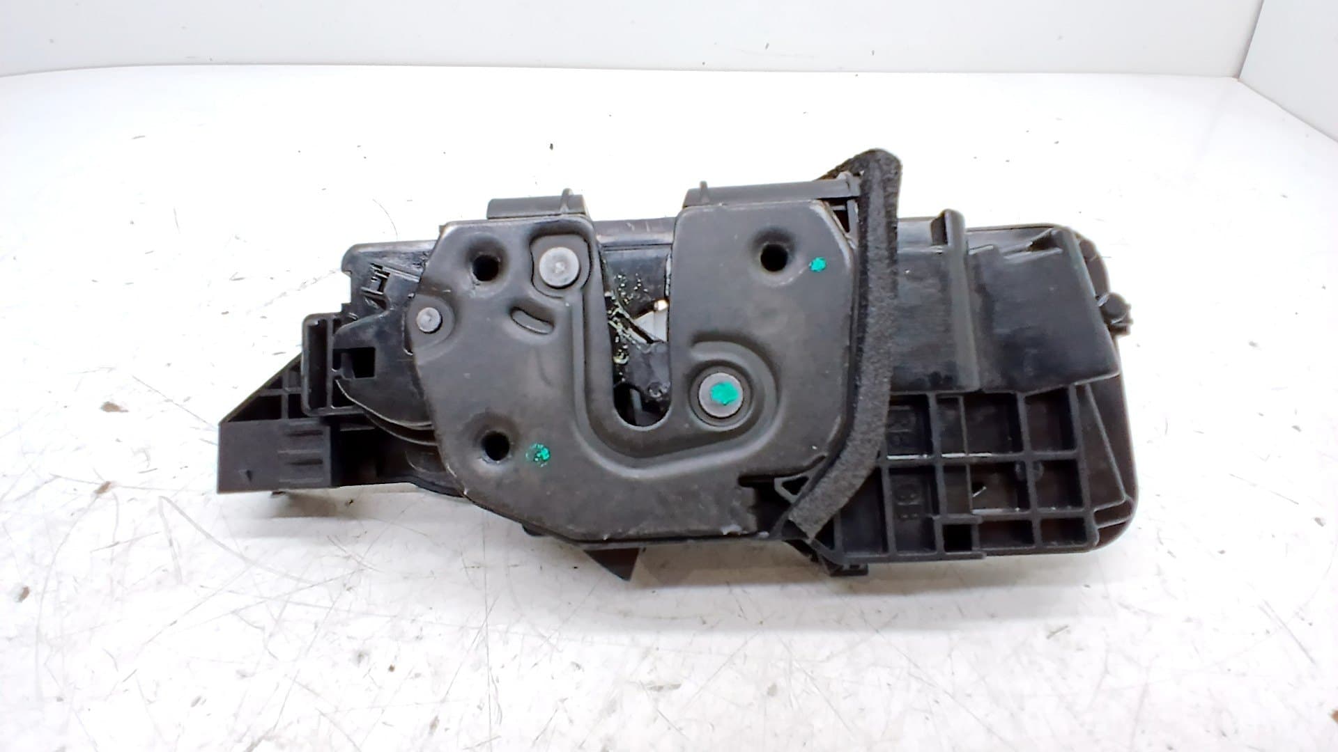 Cerradura puerta trasera derecha BYD SEAL