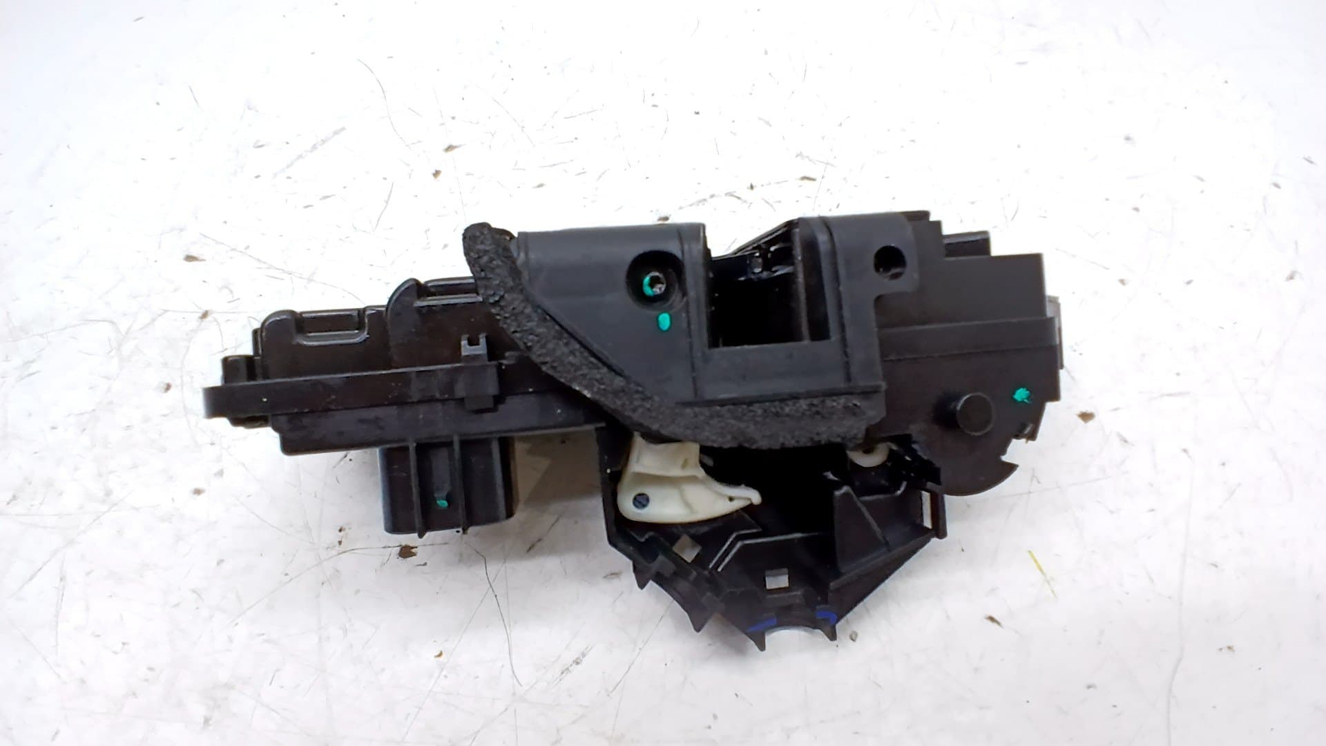 Cerradura puerta trasera derecha BYD SEAL 4