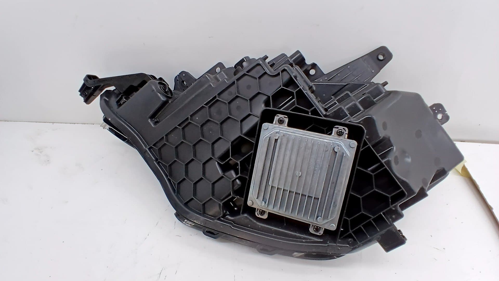 Faro derecho BYD SEAL 3