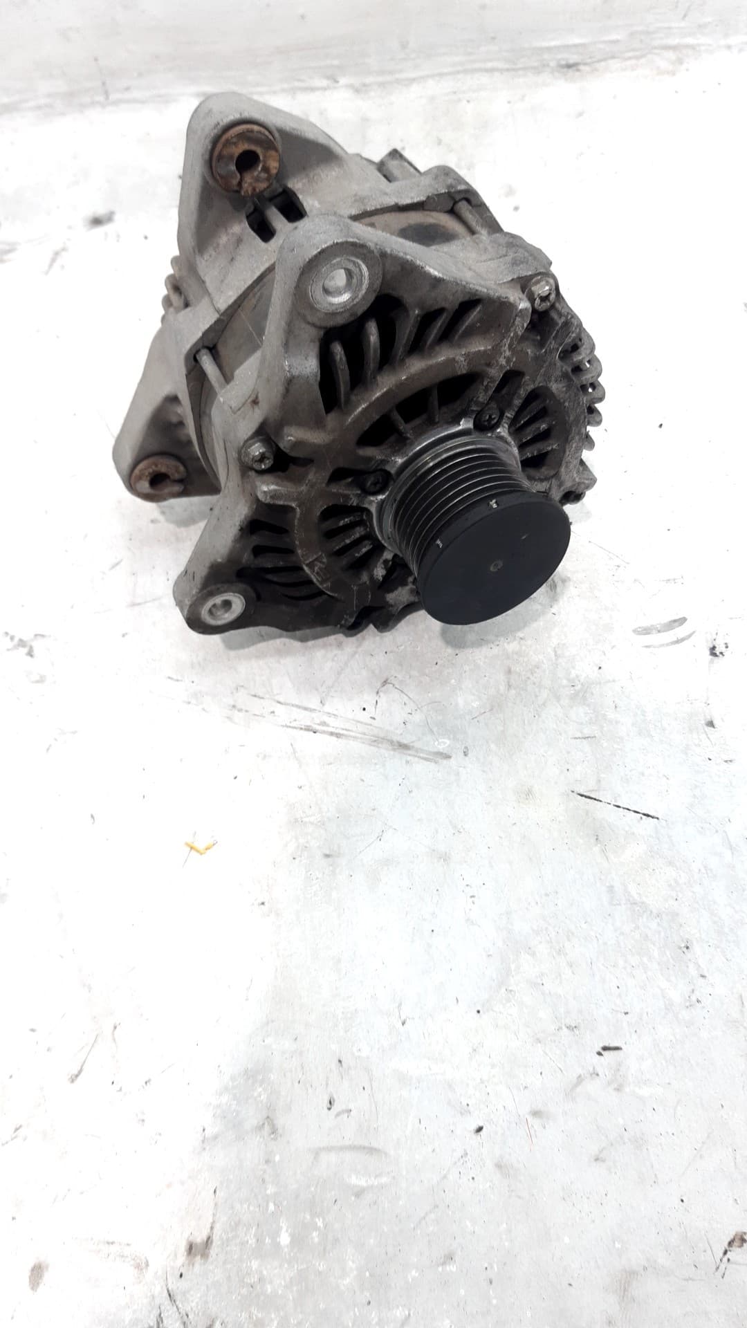 Alternador OPEL VIVARO COMBI 3