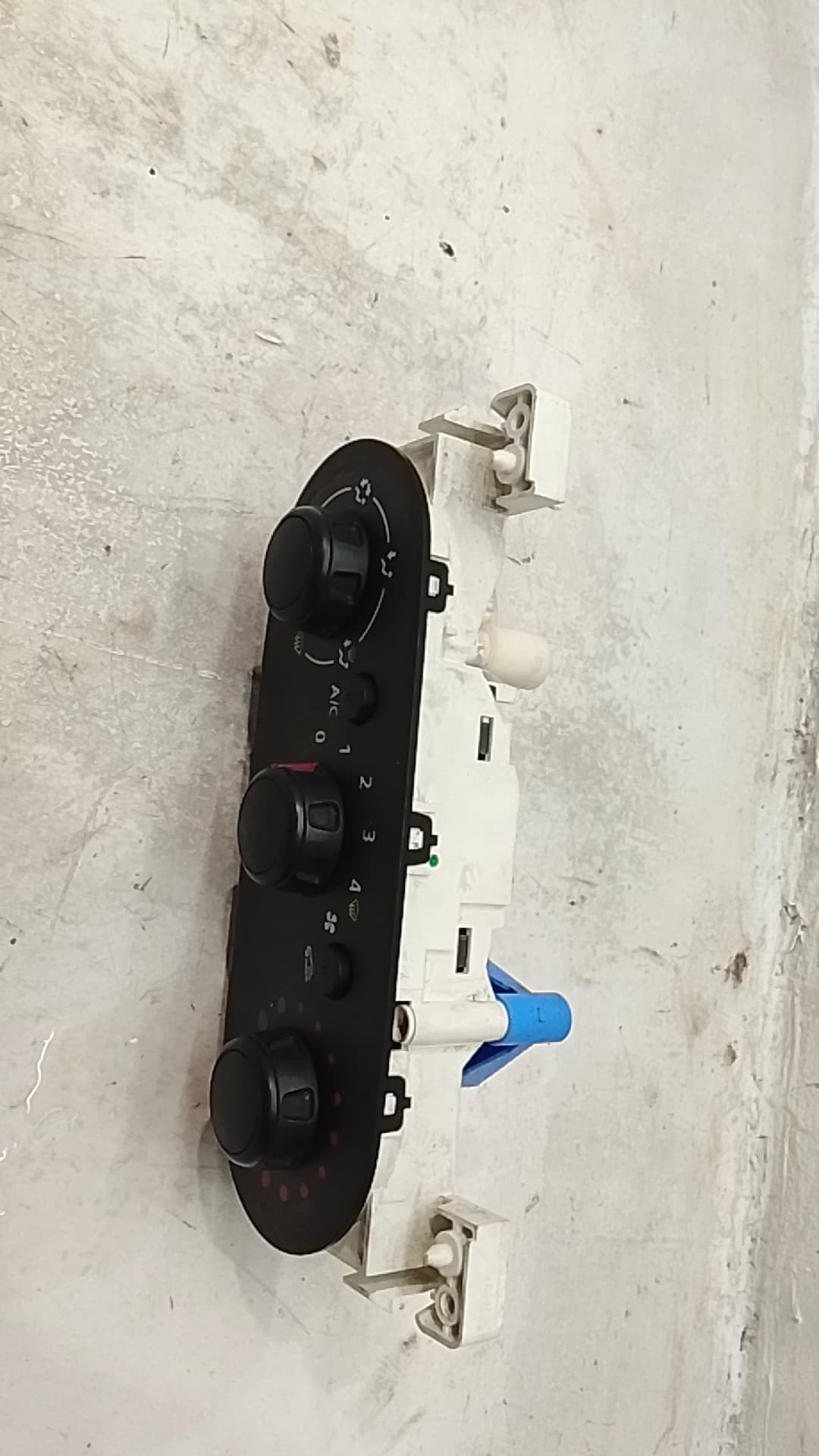 Mando climatizador OPEL VIVARO COMBI 4