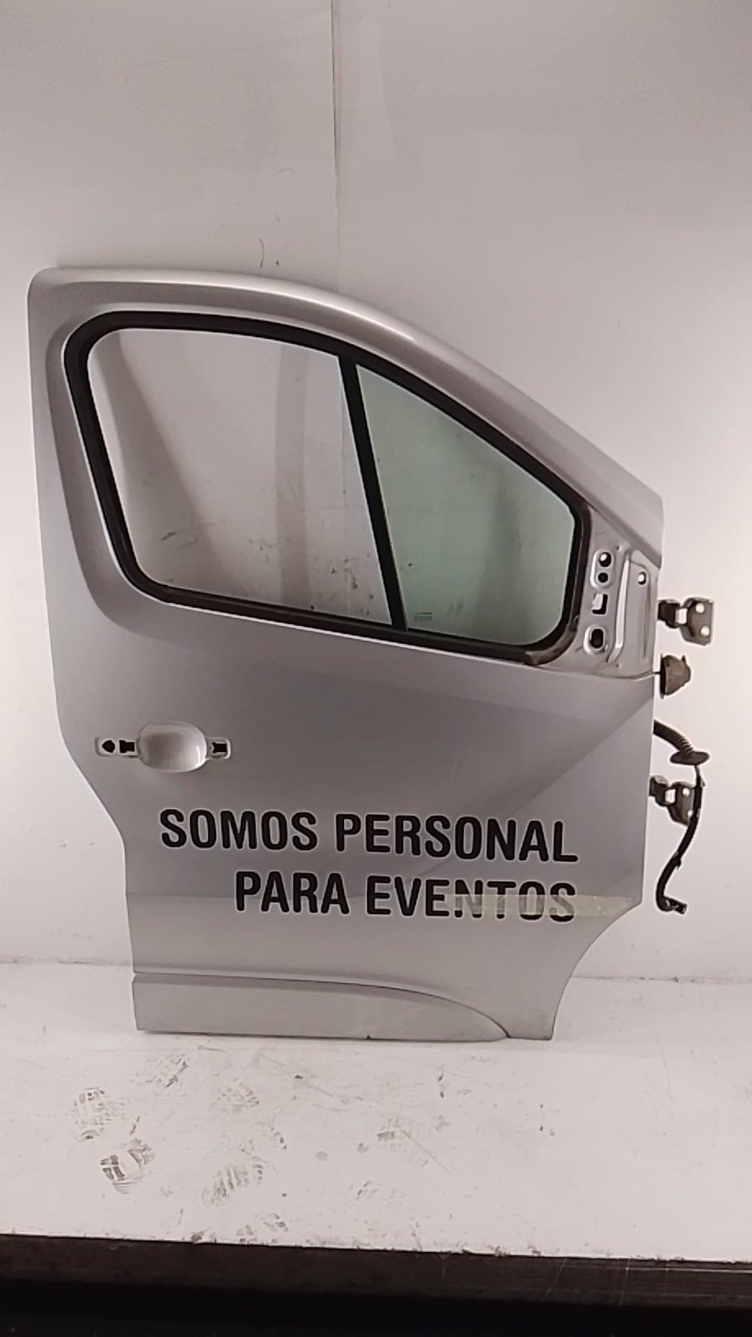 Puerta delantera derecha OPEL VIVARO COMBI