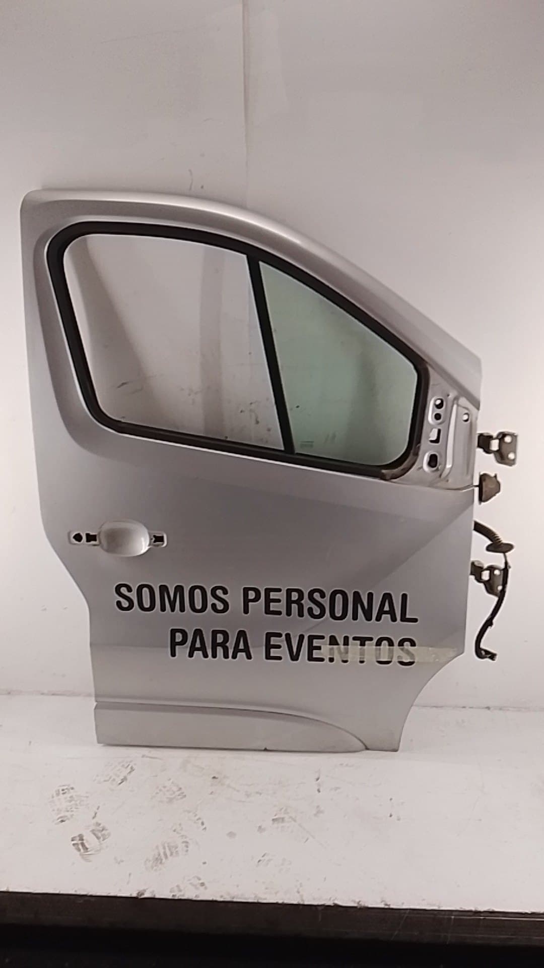 Puerta delantera derecha OPEL VIVARO COMBI 4