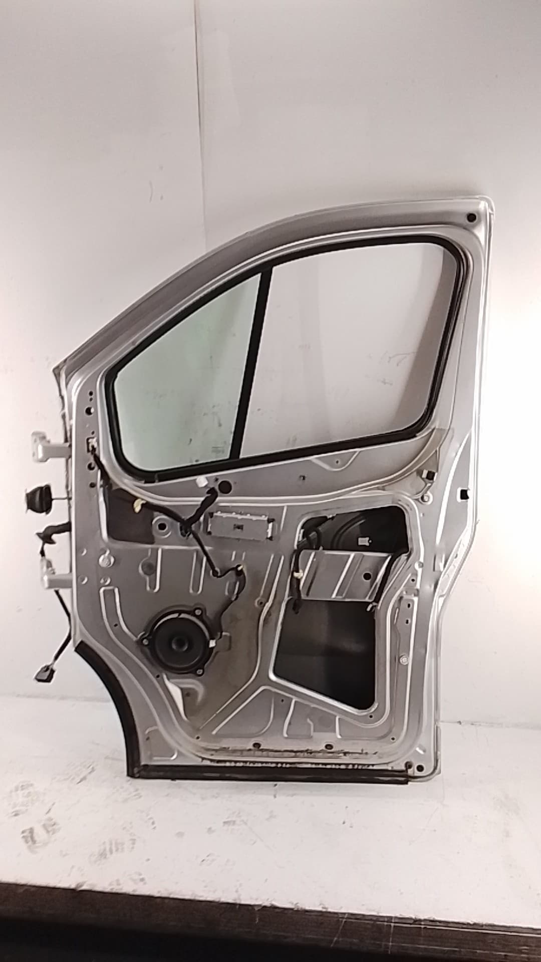 Puerta delantera derecha OPEL VIVARO COMBI 3