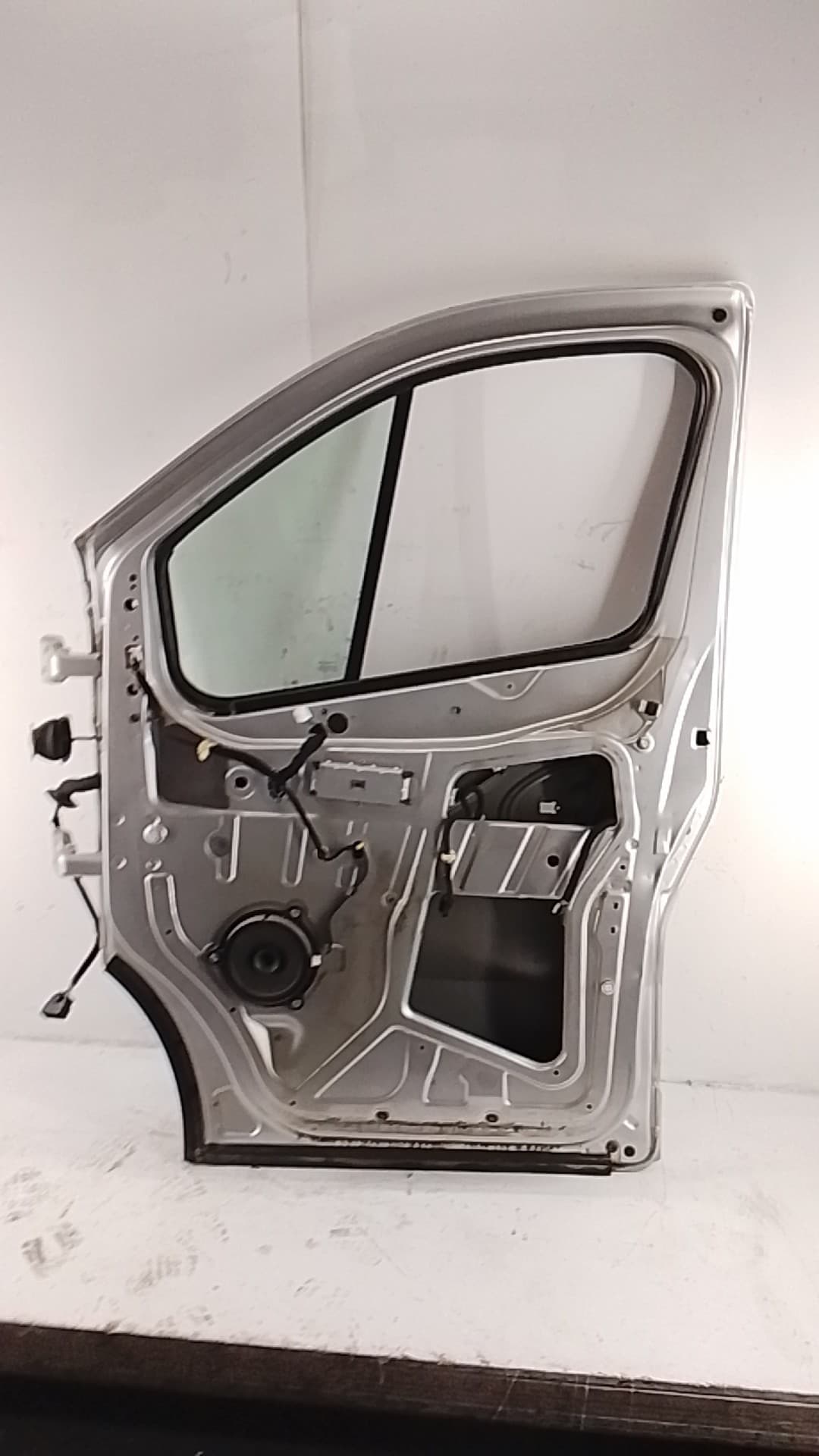 Puerta delantera derecha OPEL VIVARO COMBI 2