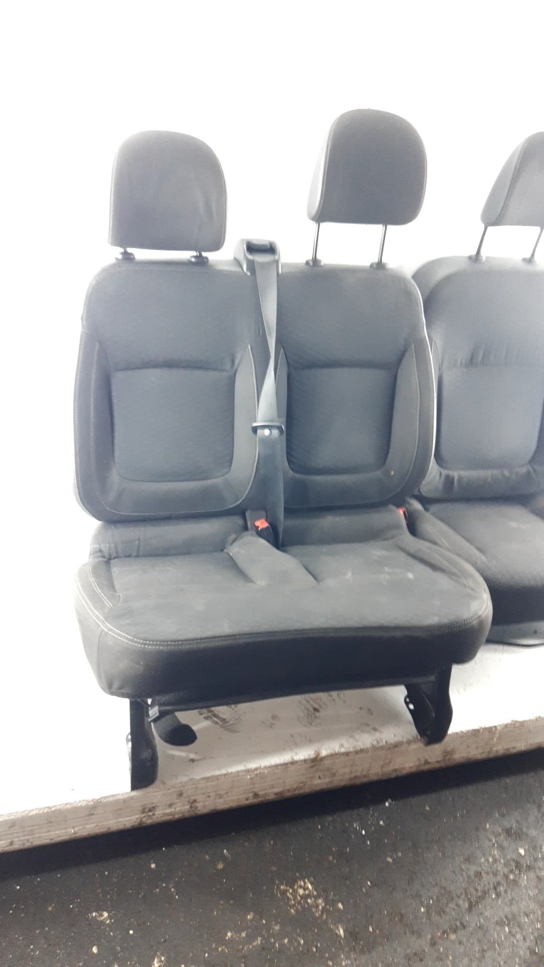 Recambio OPEL VIVARO COMBI ref. 95517343 4