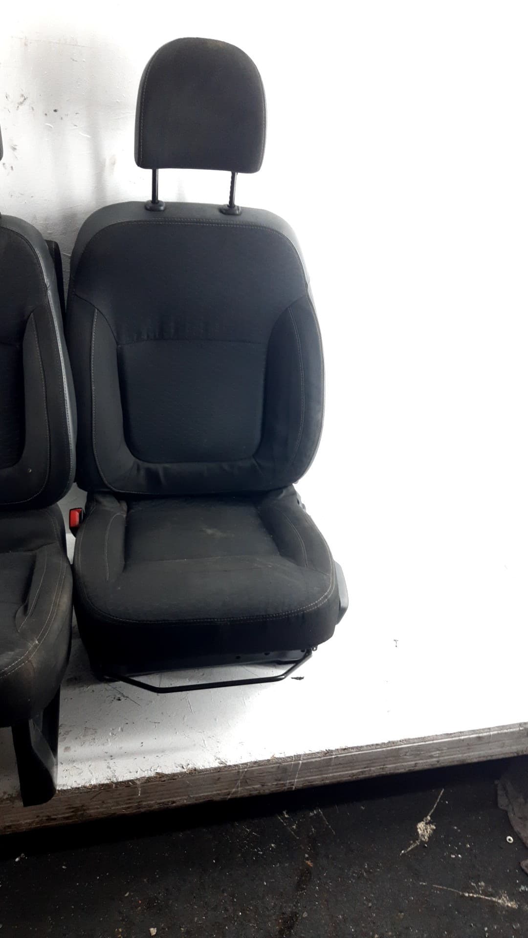 Recambio OPEL VIVARO COMBI ref. 95517343 3