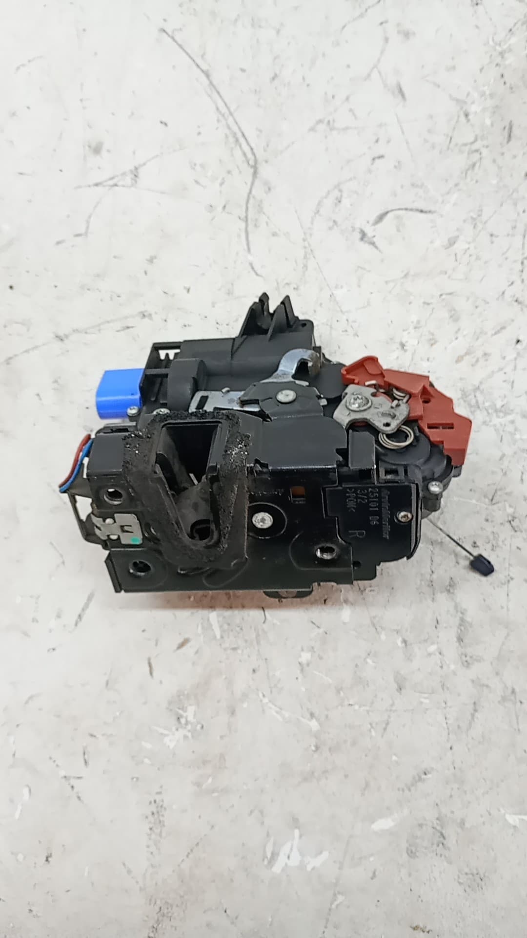 Cerradura puerta delantera derecha SKODA FABIA II COMBI (545) 2
