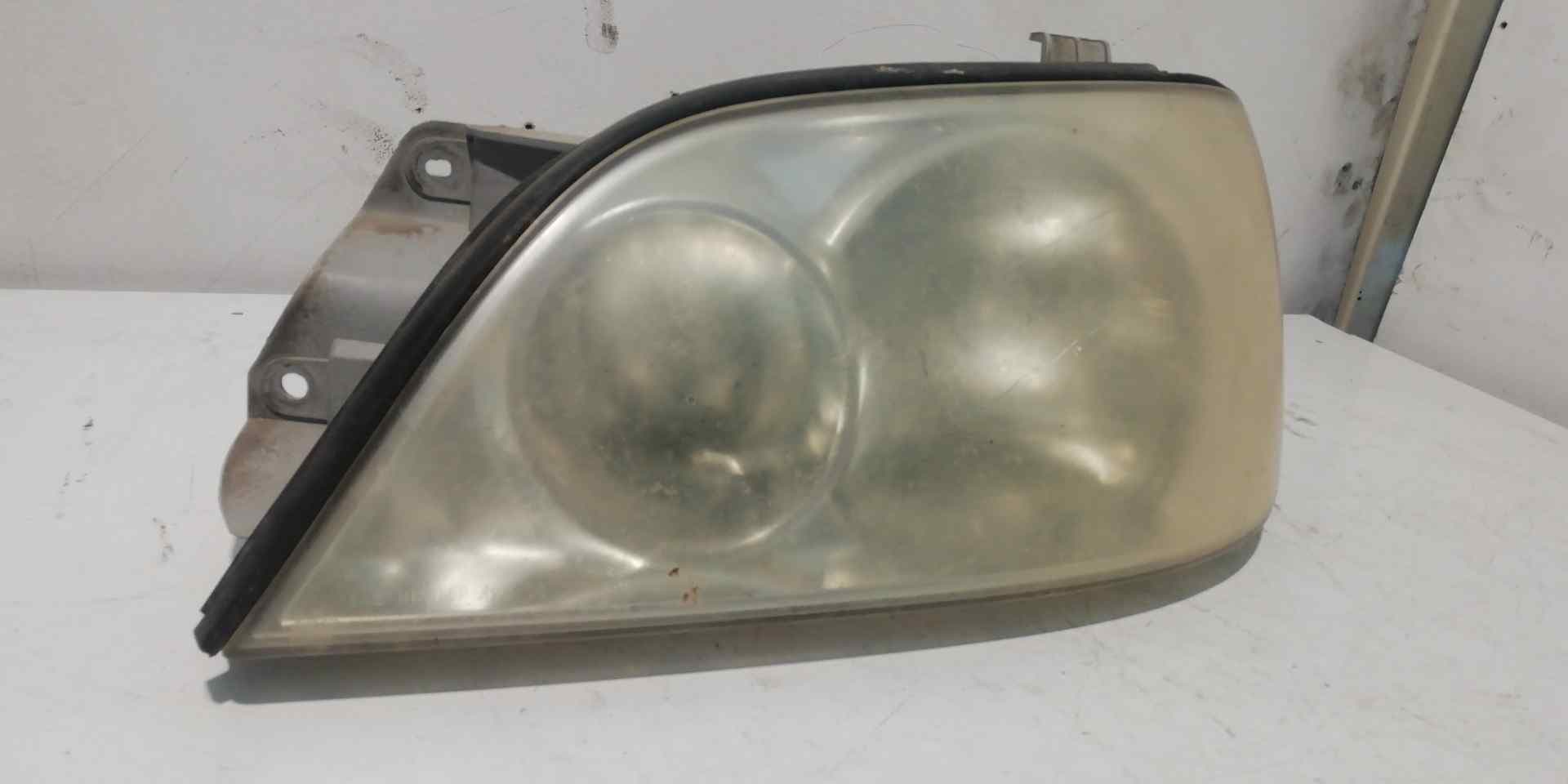 Faro izquierdo KIA CARNIVAL