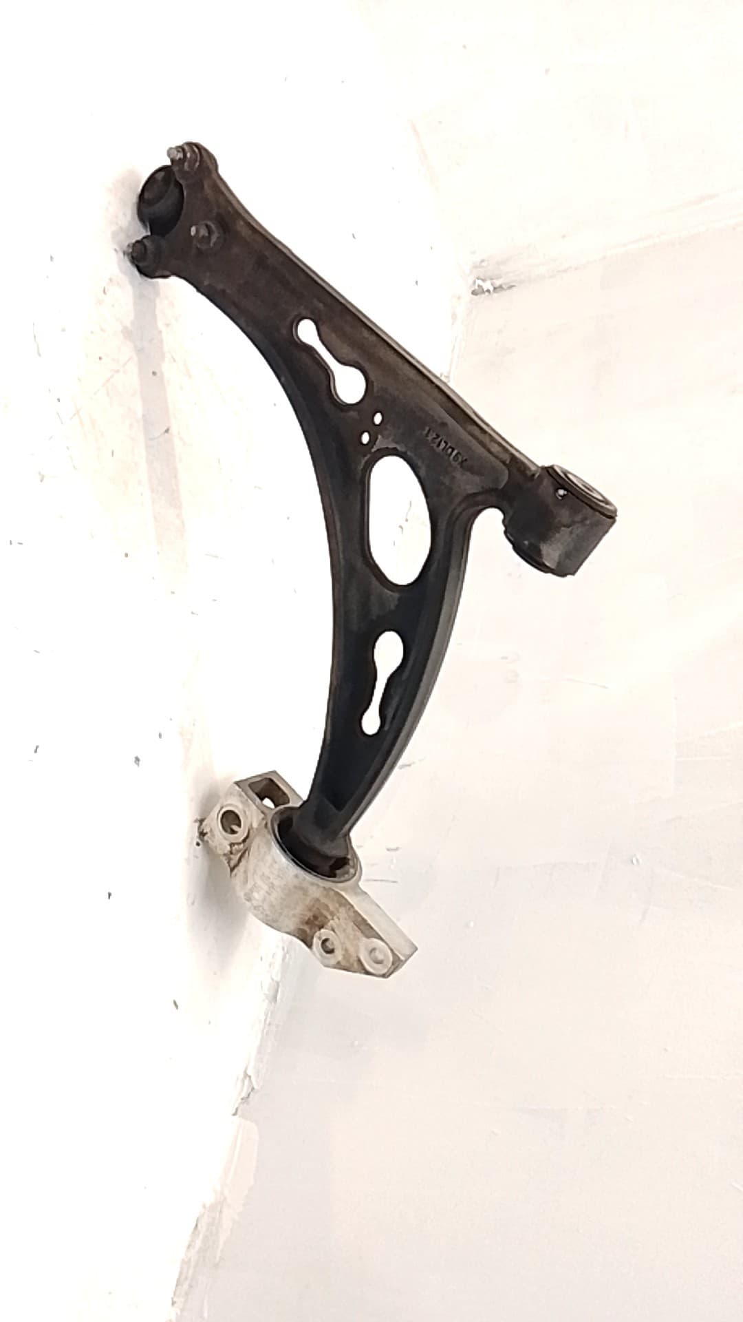 Brazo suspension inferior delantero derecho SEAT TOLEDO (5P2)