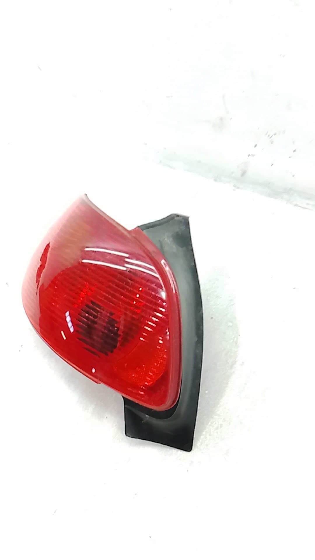 Piloto trasero izquierdo PEUGEOT 206 BERLINA 4