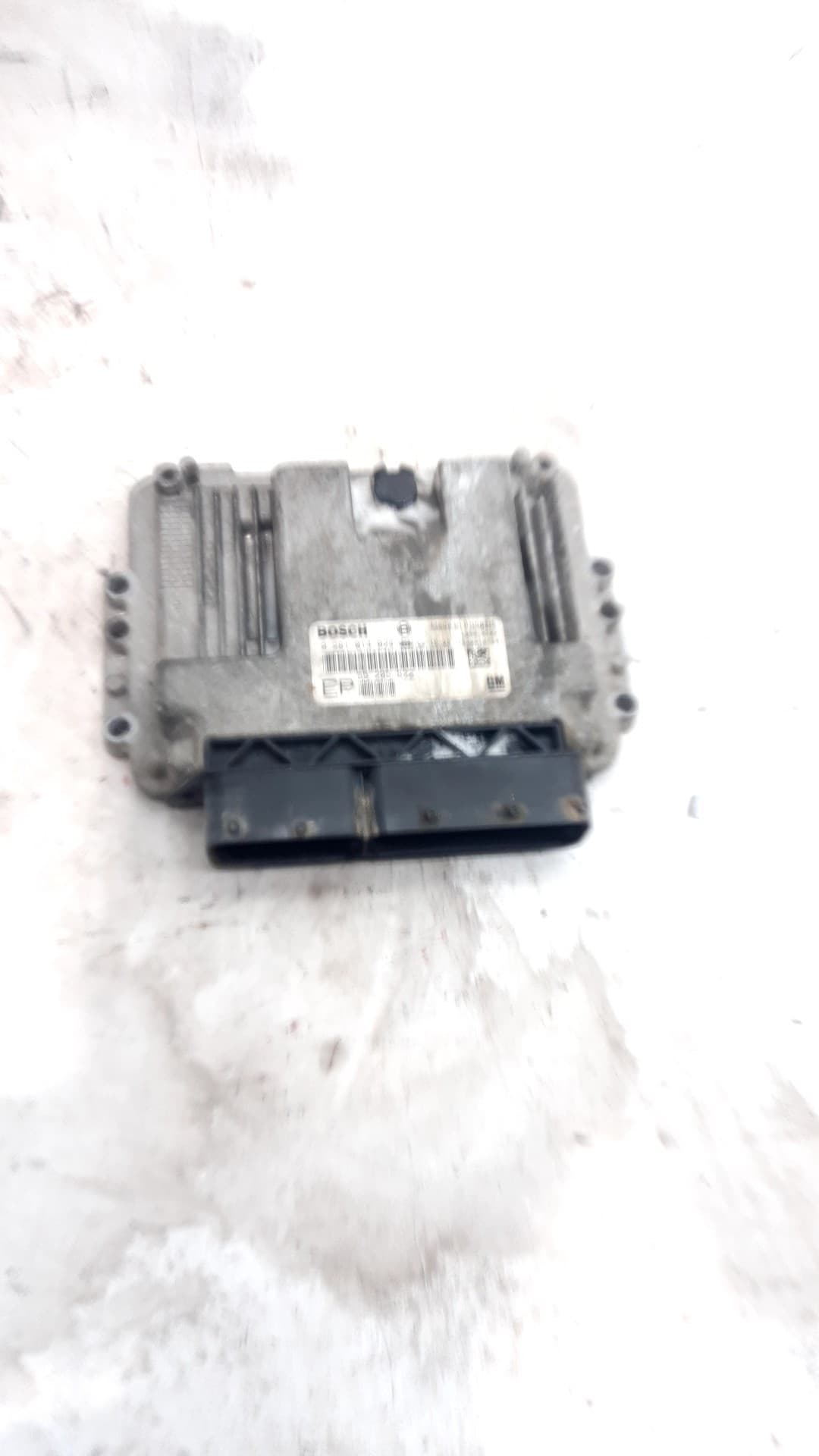Centralita motor uce OPEL ZAFIRA B