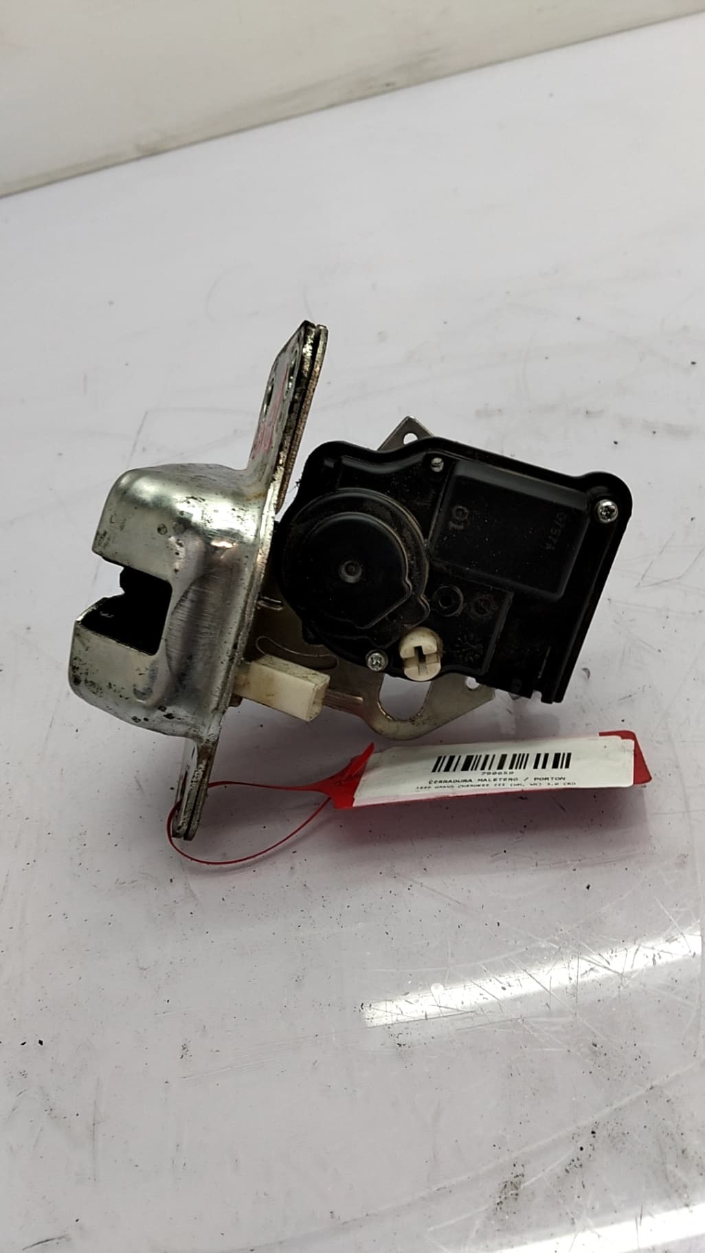 Cerradura maletero / porton JEEP GRAND CHEROKEE III (WH, WK) 2