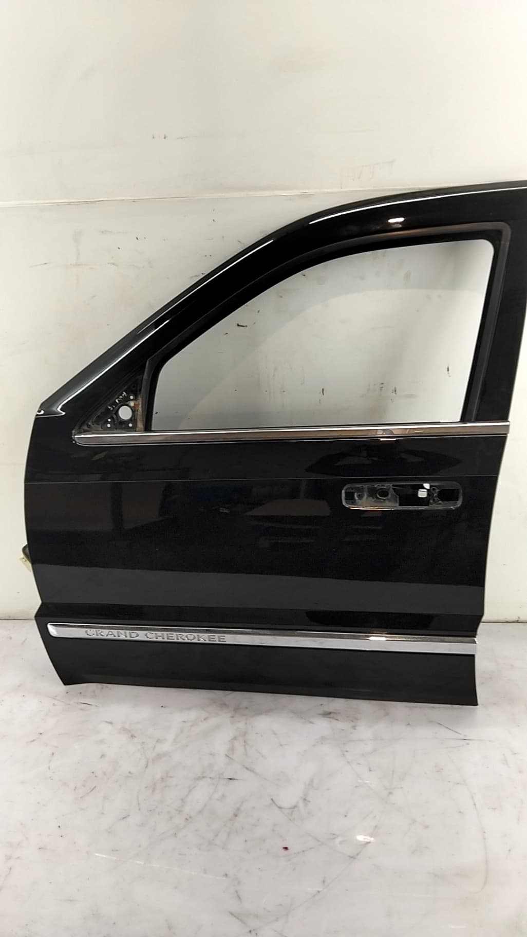Puerta delantera izquierda JEEP GRAND CHEROKEE III (WH, WK)