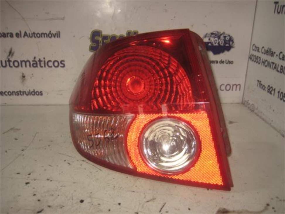 Piloto trasero izquierdo HYUNDAI GETZ (TB)